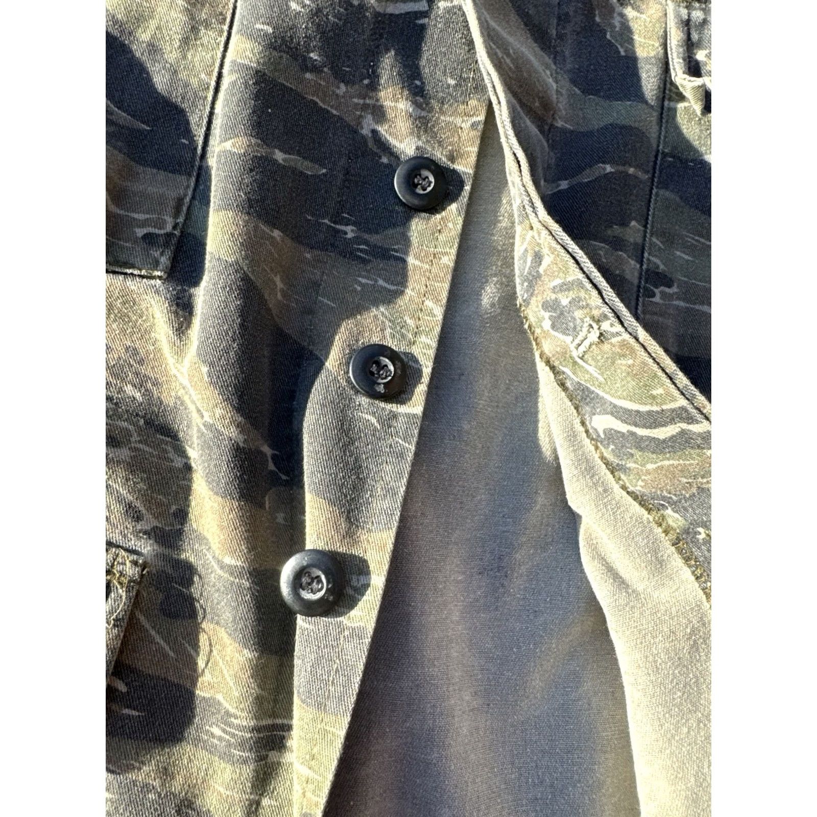 AMO VINTAGE Tiger Stripe Camo Jungle Jacket XL Military BDU Faded 80s 90s Size US XL / EU 56 / 4 - 7 Thumbnail