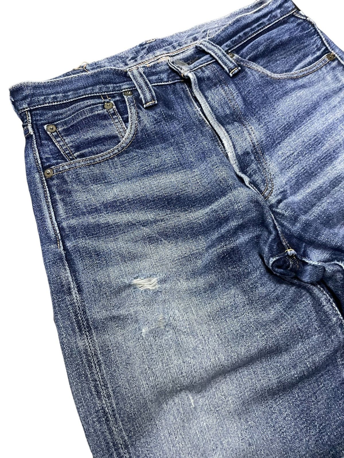 Levi's × Vintage Vintage Levis 505 Big E Selvedge Distressed Jeans Size US 30 / EU 46 - 8 Thumbnail
