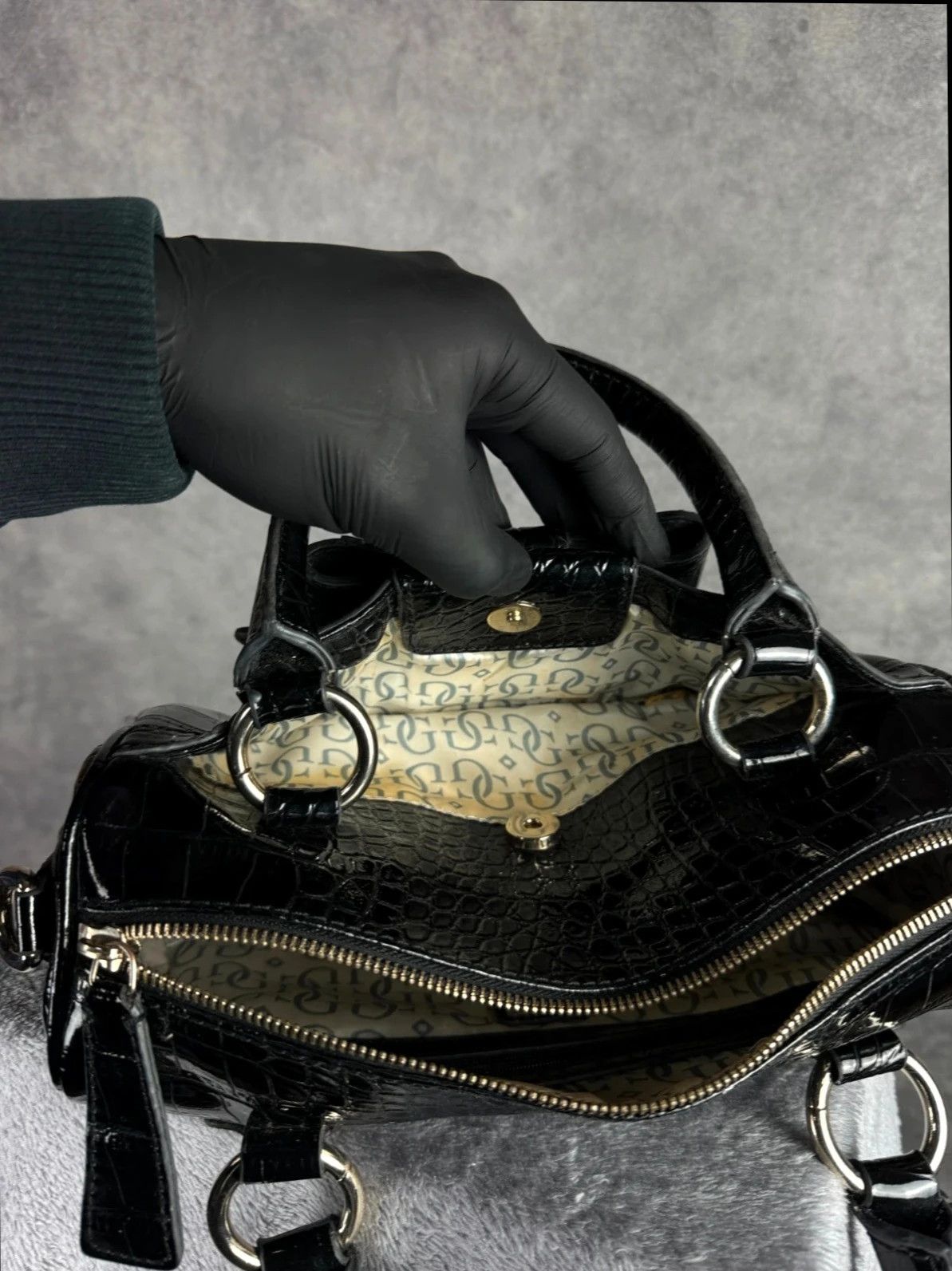 Guess Guess Patent Croc Handbag Black Bow Coquette Size ONE SIZE - 16 Thumbnail