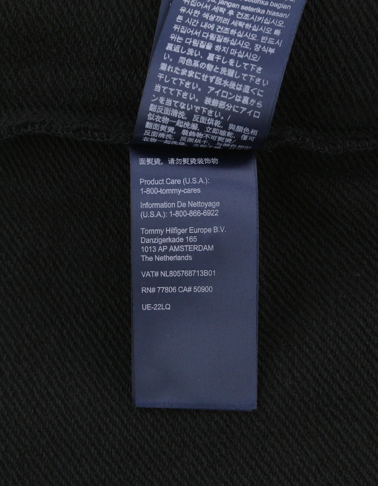 Tommy Hilfiger L Black Front Logo Kangaroo Pocket 85111 Size US L / EU 52-54 / 3 - 9 Thumbnail