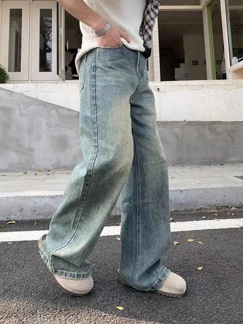 Japanese Brand Washed and Aged Loose Straight Leg Light Blue Vintage Jeans Size US 32 / EU 48 - 8 Thumbnail