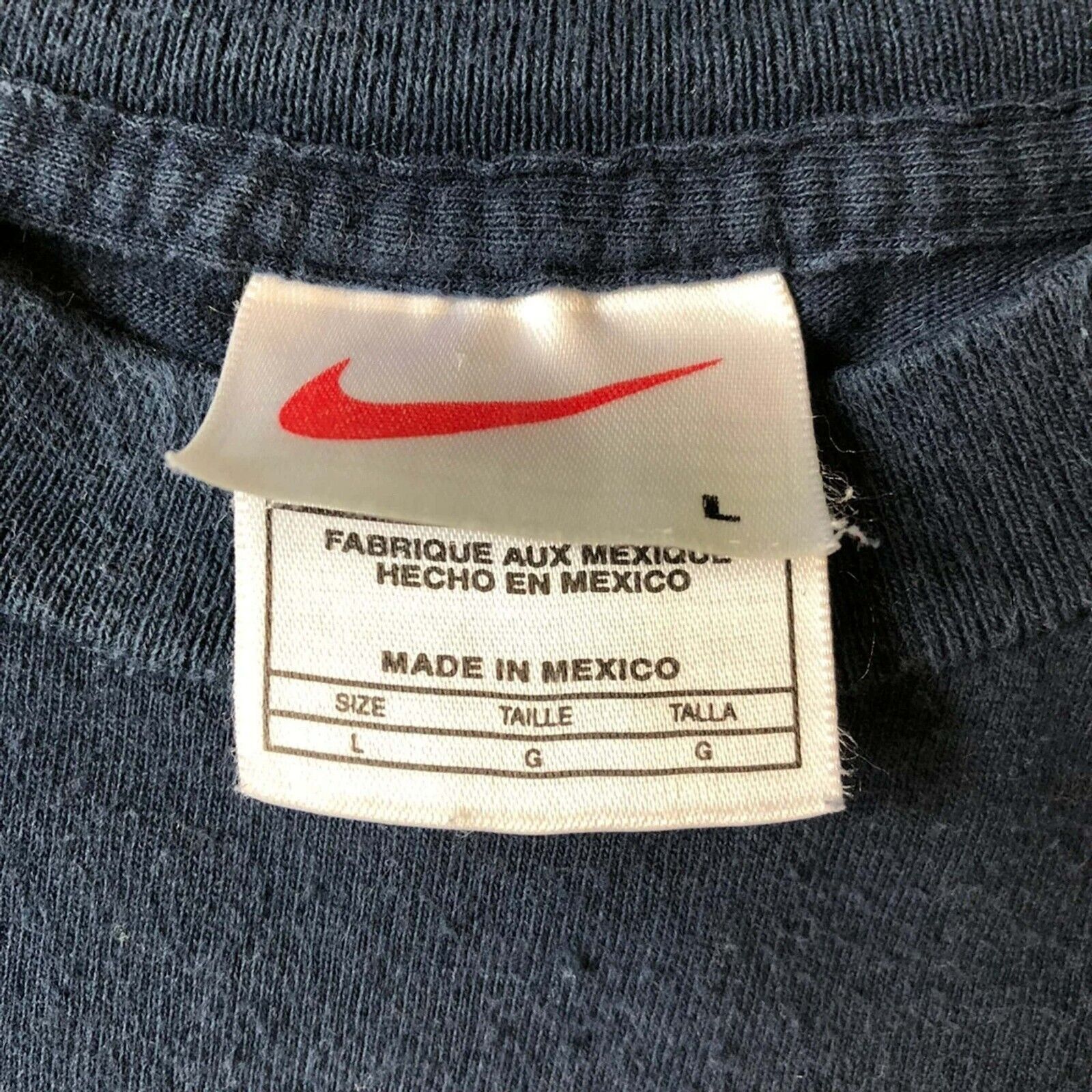 Nike Vintage 90s Nike T Shirt Sportswear Swoosh Short Sleeve Tee Size US L / EU 52-54 / 3 - 4 Thumbnail
