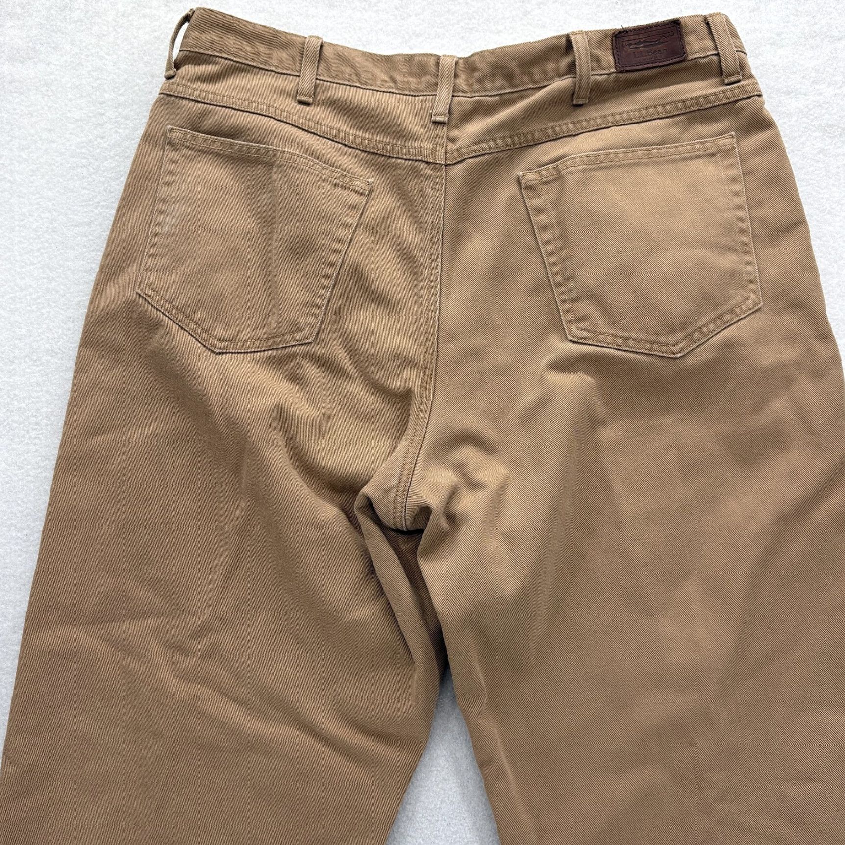 Vintage L.L. Bean Relaxed Fit Pants Mens 38x34 Khakis Flannel Lined 5-Pocket Coin Pocket Brown Beige Casual Workwear Regular Front Flat Tailored Size US 38 / EU 54 - 3 Thumbnail