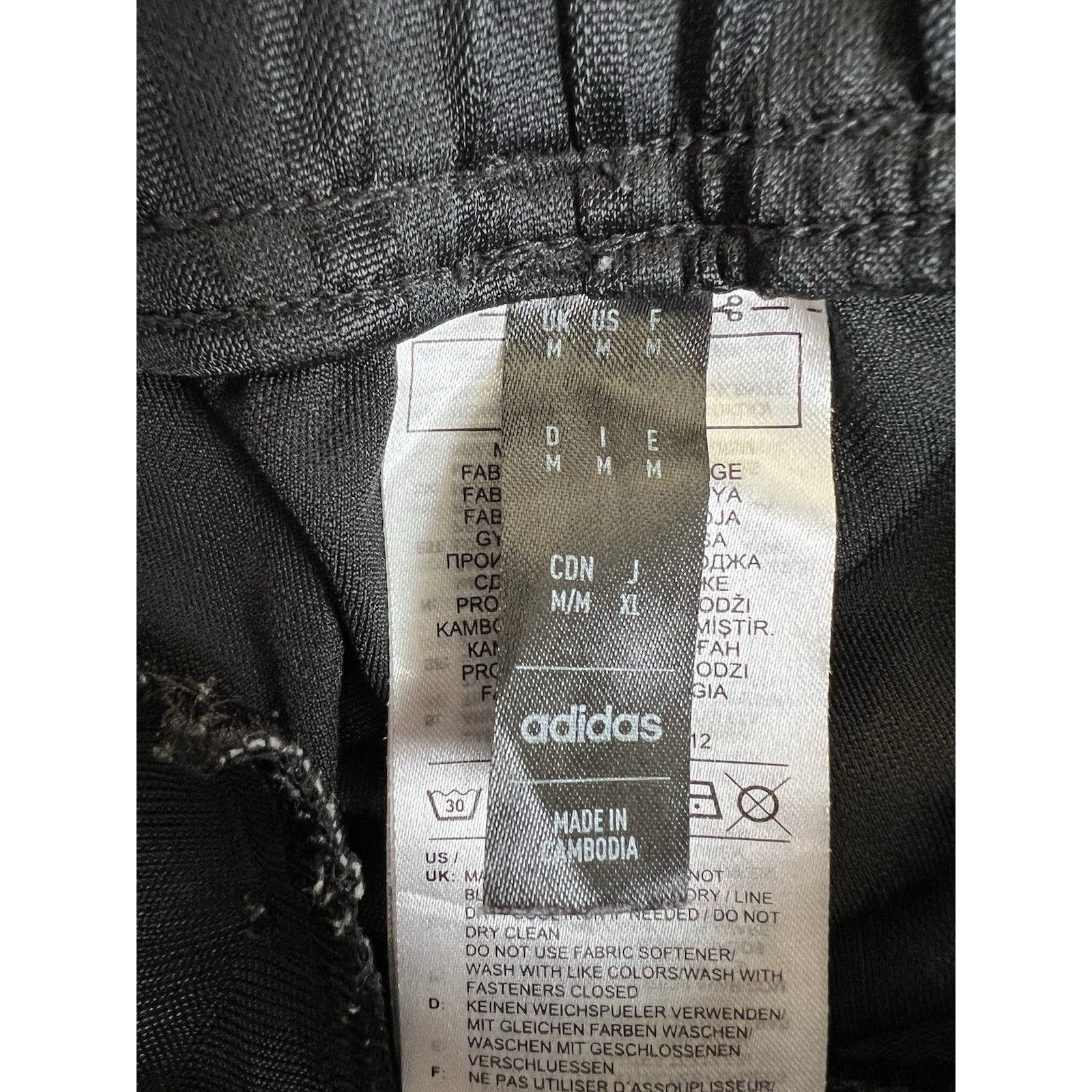 Adidas Adidas Juventus Shorts Size M Black White Gold Soccer Footba Size US 30 / EU 46 - 3 Thumbnail