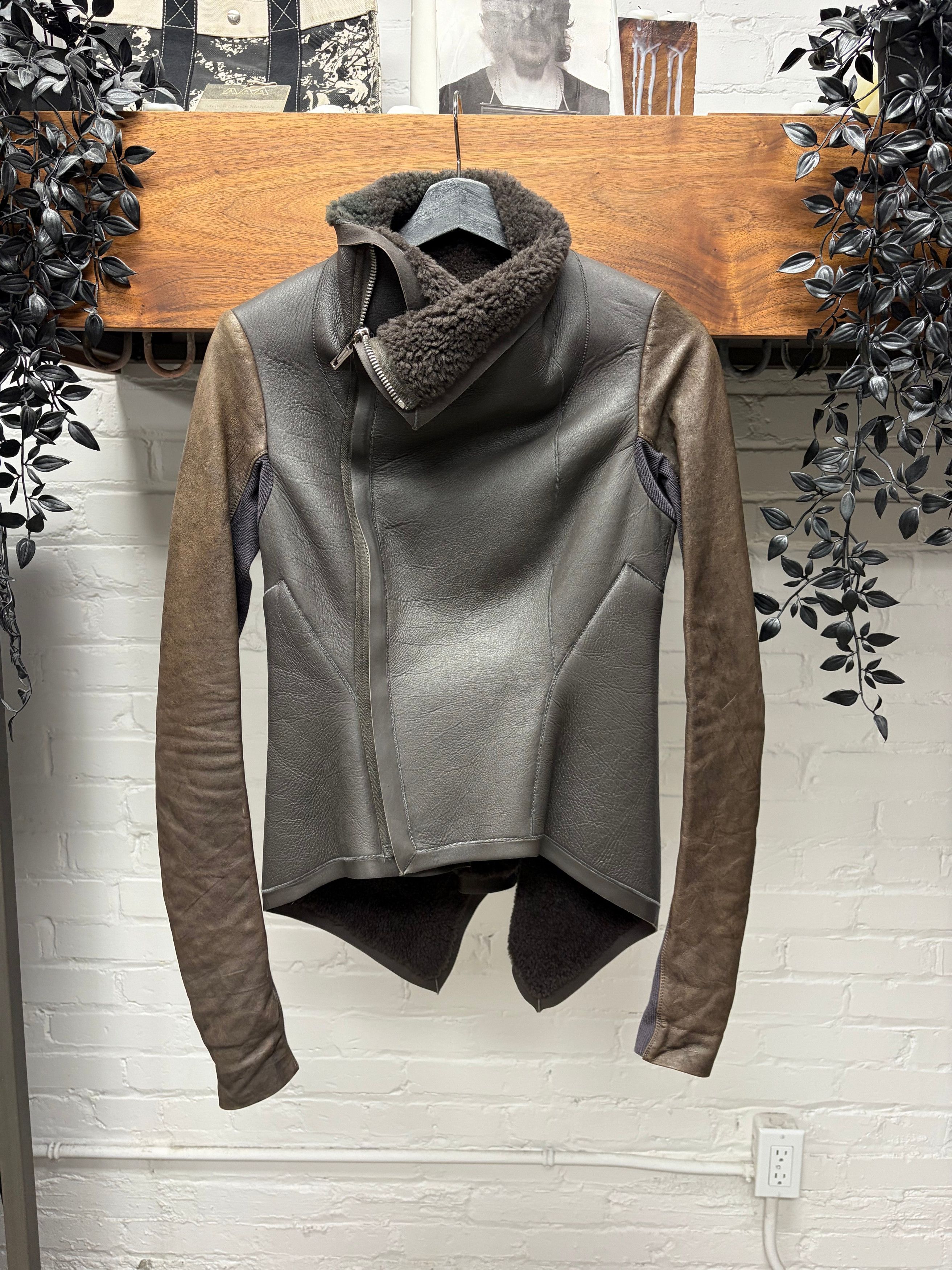 Rick Owens Rick Owens ‘Naska’ O&M Era Shearling Lined Dust Brown High-Neck Jacket Size US L / EU 52-54 / 3 - 1 Thumbnail