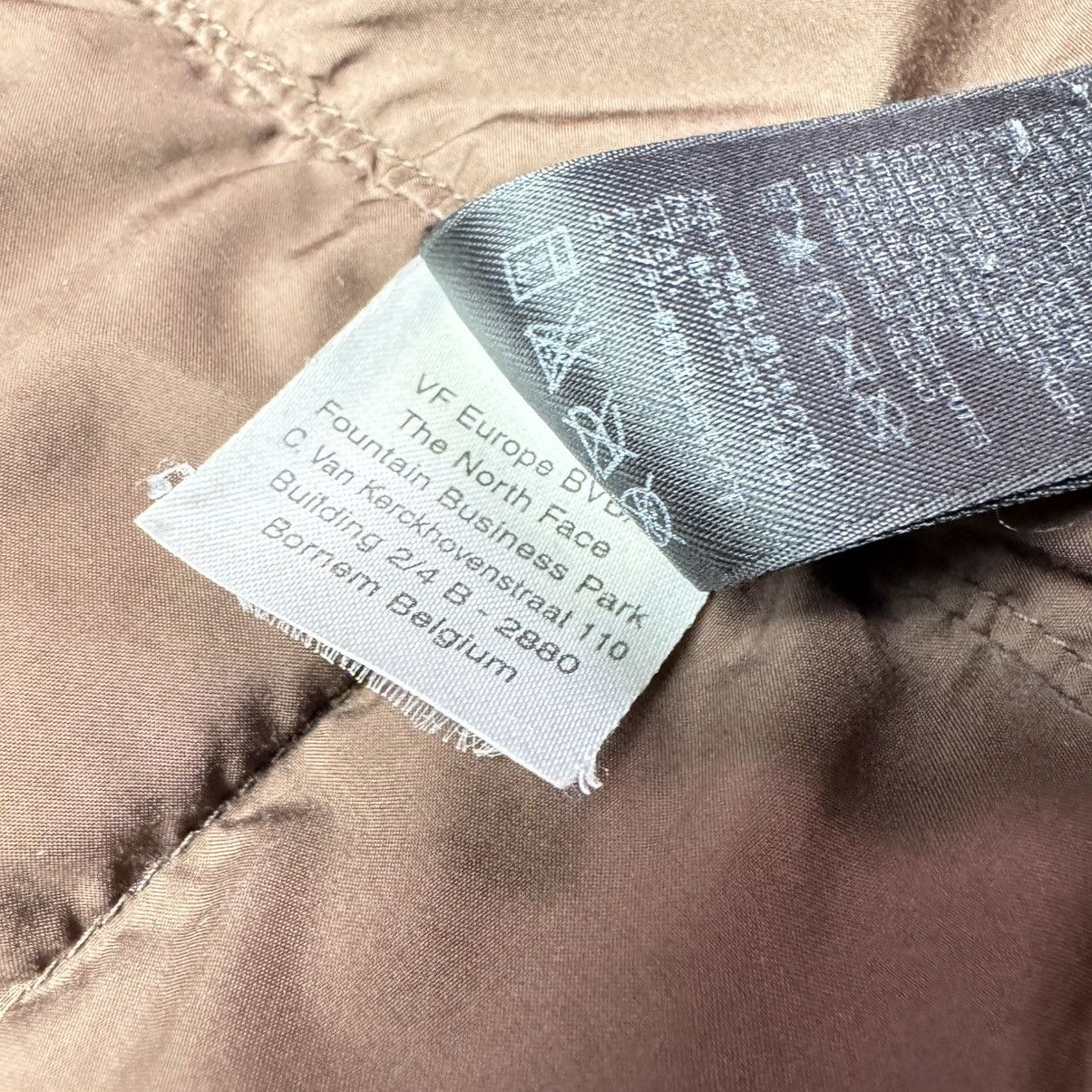 The North Face × Vintage Vintage The North Face 700 Down Puffer Brown Vest Size S / US 4 / IT 40 - 13 Thumbnail