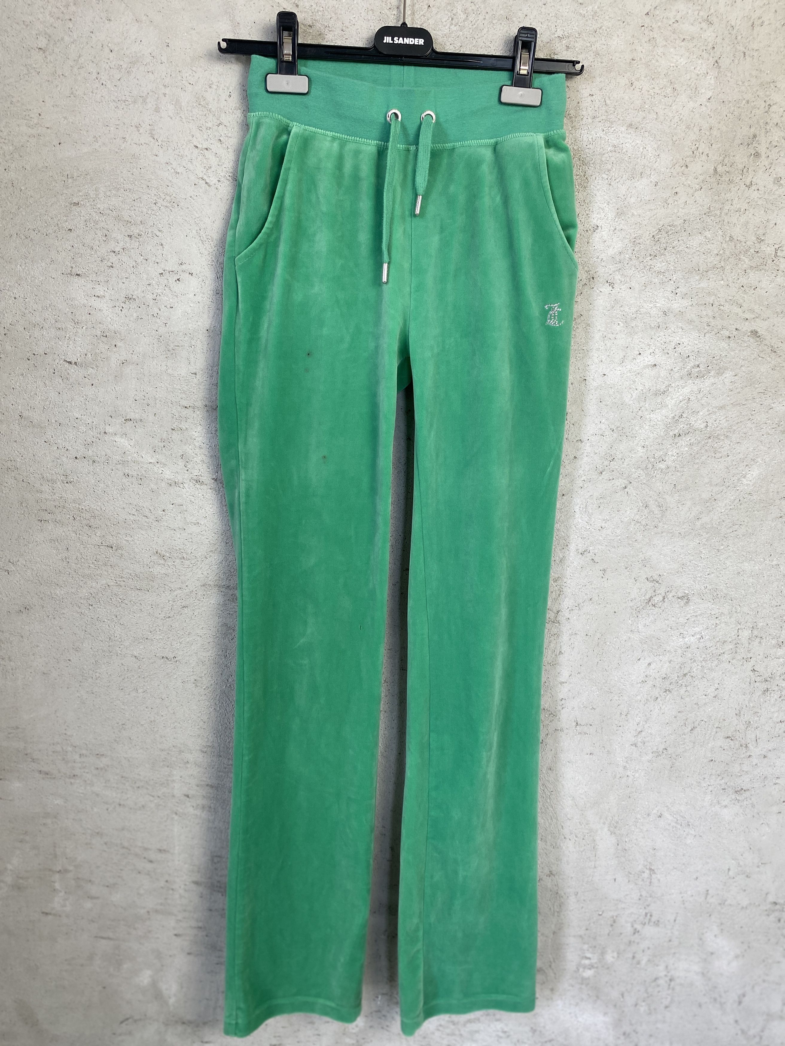 Juicy Couture Juicy Couture velvet back rhinestones sweatpants y2k 00s Size 24" / US 00 / IT 34 - 2 Thumbnail