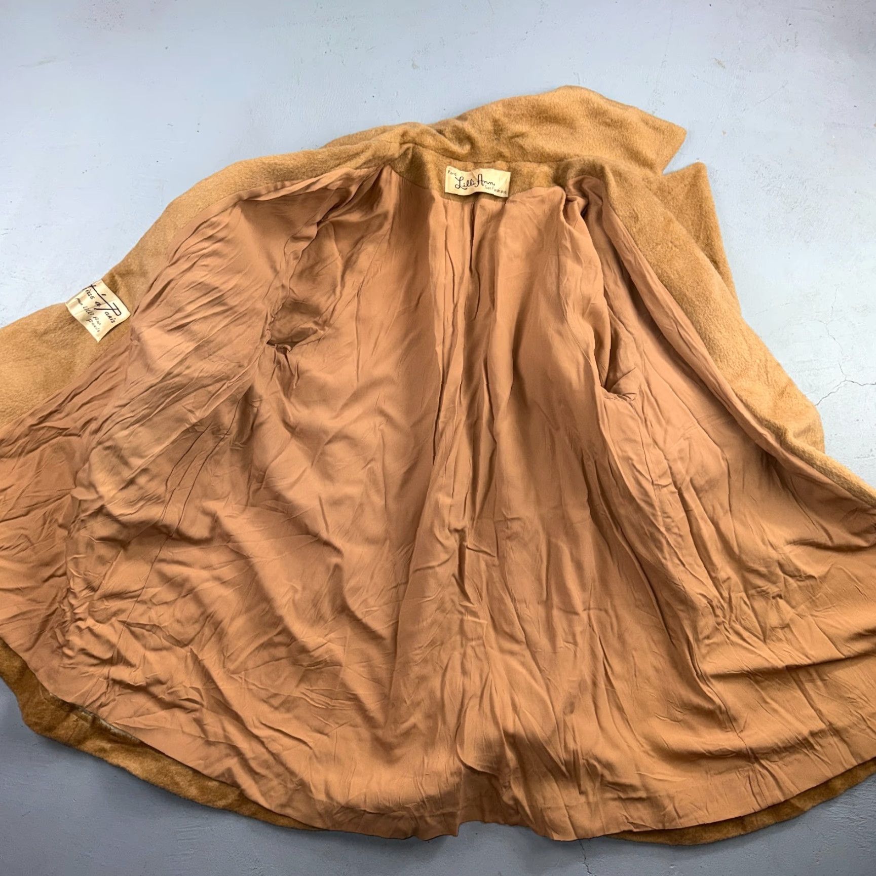 Vintage VINTAGE Lilli Ann Beige Wool Swing Coat Womens Long Overcoat L Size L / US 10 / IT 46 - 2 Thumbnail