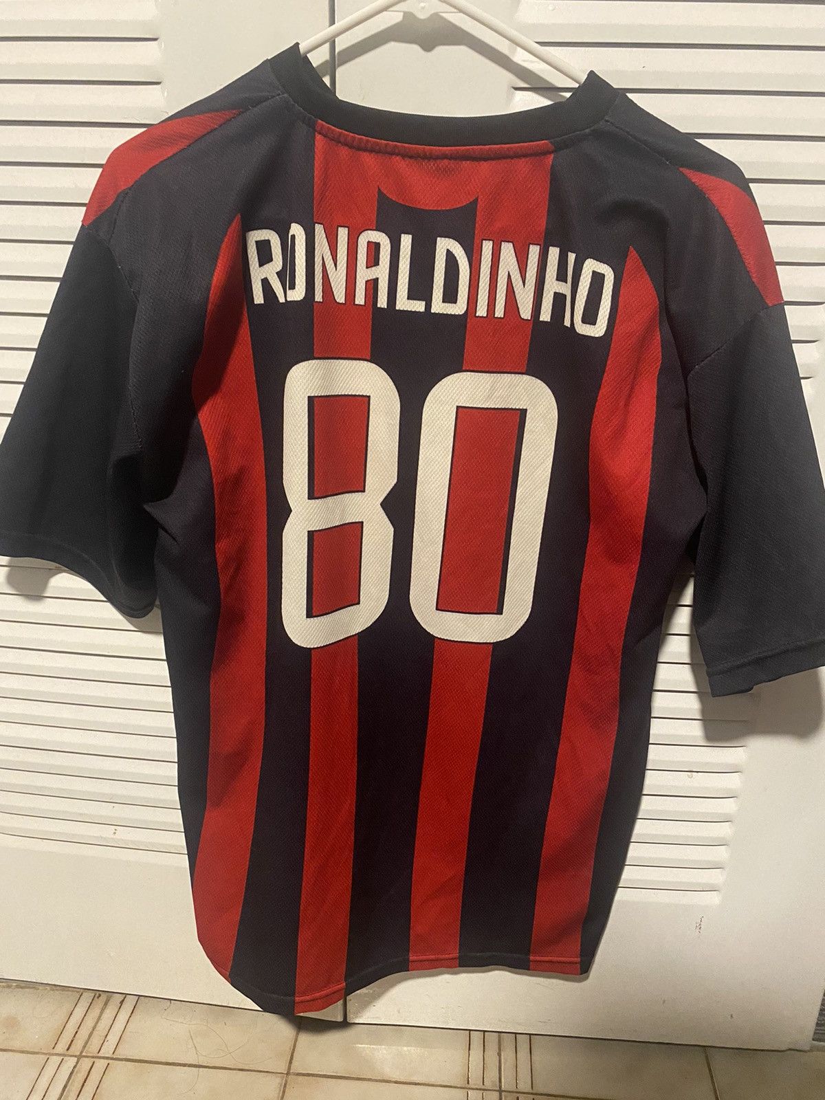 Vintage AC Milan Ronaldinho Jersey Size US L / EU 52-54 / 3 - 2 Thumbnail