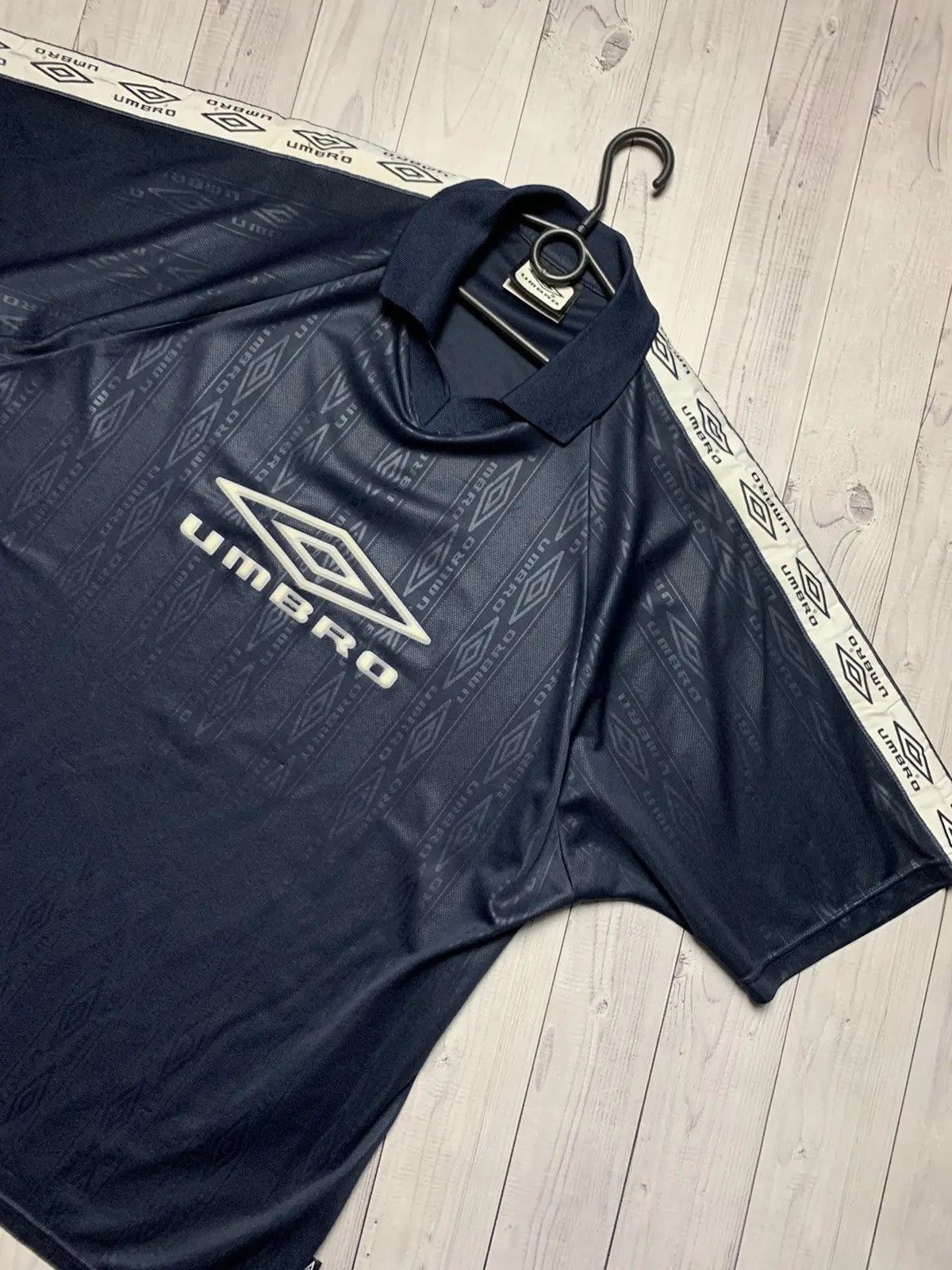 Umbro Vintage Umbro monogram polo rare size XL striped jersey Size US XL / EU 56 / 4 - 2 Thumbnail