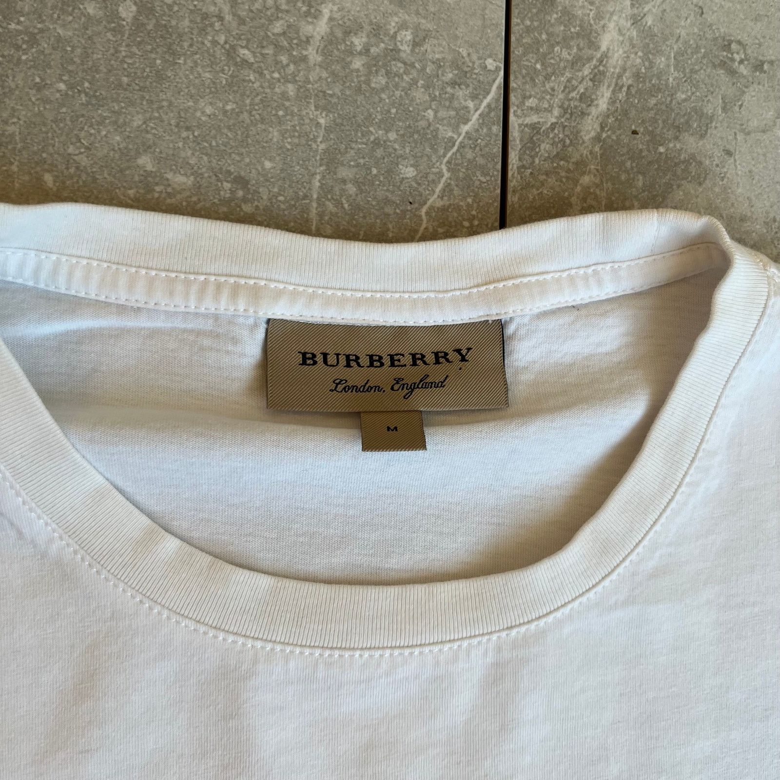 Burberry Burberry London Graphic Long Sleeve Shirt Size M - authentic Size US M / EU 48-50 / 2 - 3 Thumbnail