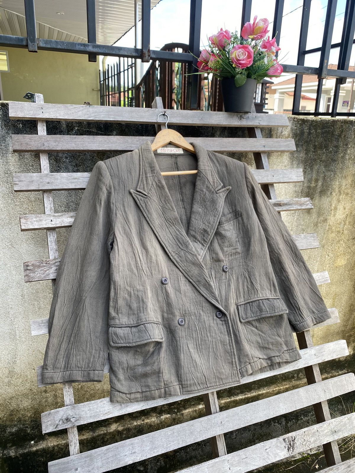 Issey Miyake 🔥 Sunfaded 🔥 Vintage Issey Miyake Double Breasted Jacket Size US L / EU 52-54 / 3 - 3 Thumbnail
