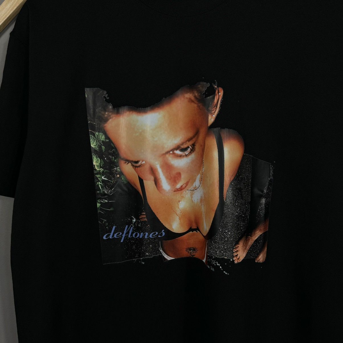 Band Tees Deftones Glossy Girl Print Band T-shirt Size US L / EU 52-54 / 3 - 2 Thumbnail