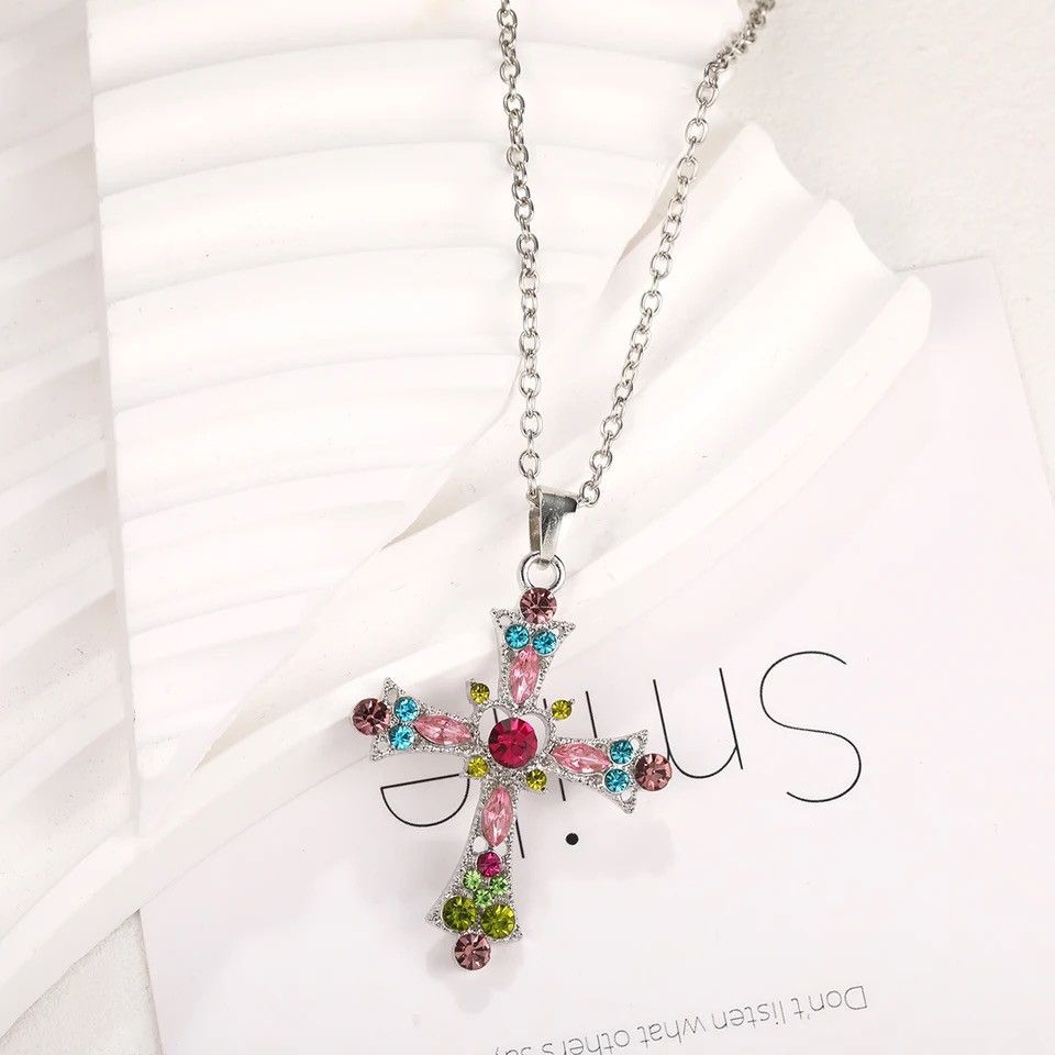 Jewelry × Vintage Zircon Cross Necklace Love Heart Cross Pendant Necklaces Size ONE SIZE - 4 Thumbnail