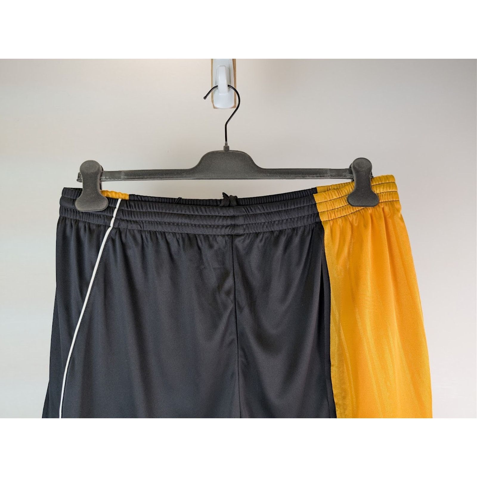 Martine Rose o1rshd1 College Football Shorts in Black/Gold Size US 30 / EU 46 - 11 Thumbnail
