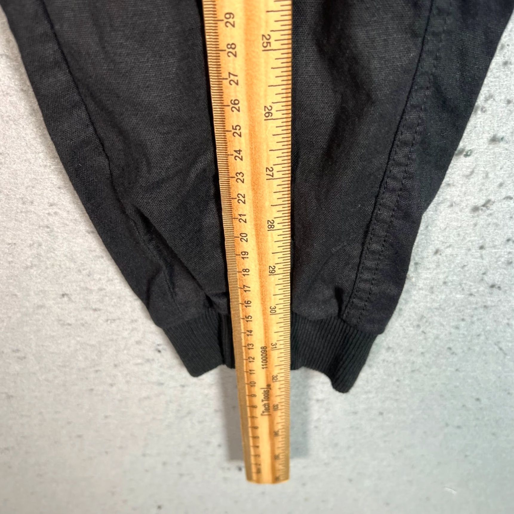 Vintage Beams Heart Japan Black Mens Size Small Jogger Pants Tapered Leg Vintage/Adult Mens Small Flat Front Drawstring 27in Inseam 22in N/A Size US 29 - 6 Thumbnail