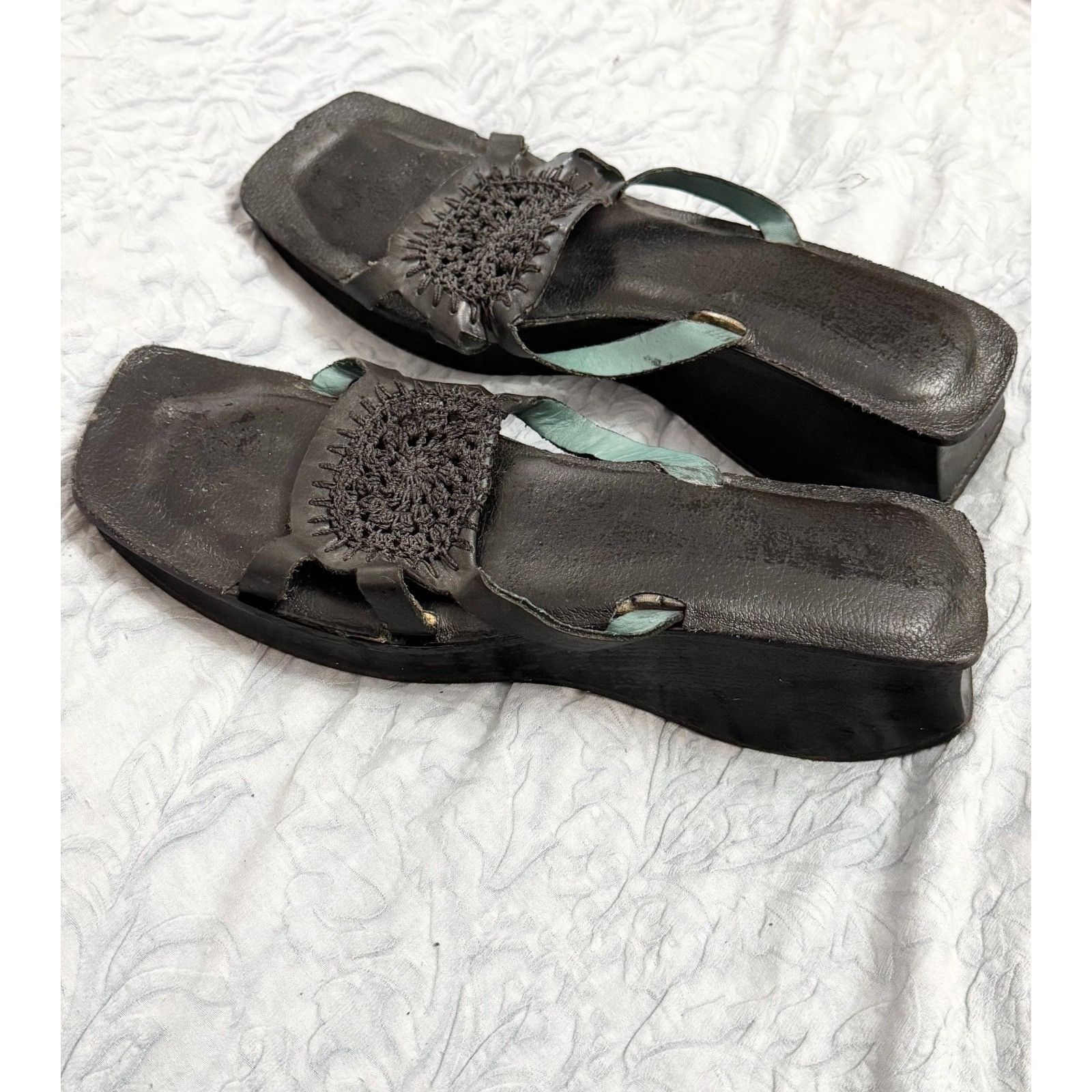 Bcbgmaxazria Vintage BCBG MAX AZRIA Black Print Block Heel Slide Sandals Size US 10 / IT 40 - 2 Thumbnail