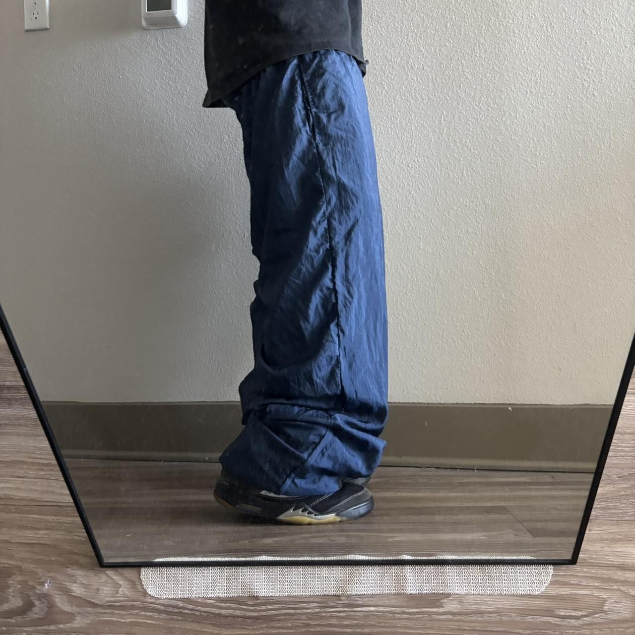 Japanese Brand Crazy Vintage 90s Baggy Navy Blue Streetwear Essential Track Pants! Size L Size US 36 / EU 52 - 1 Thumbnail
