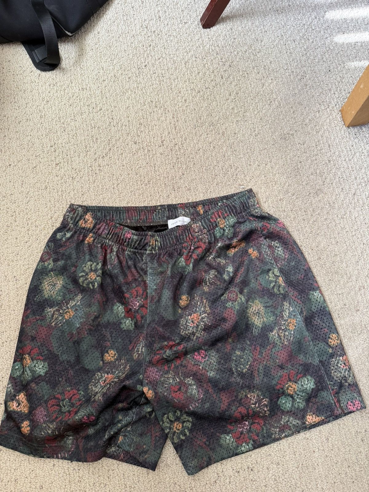 John Elliott New w/out Tags John Elliot Black Floral Medium Shorts Size US 32 / EU 48 - 1 Thumbnail