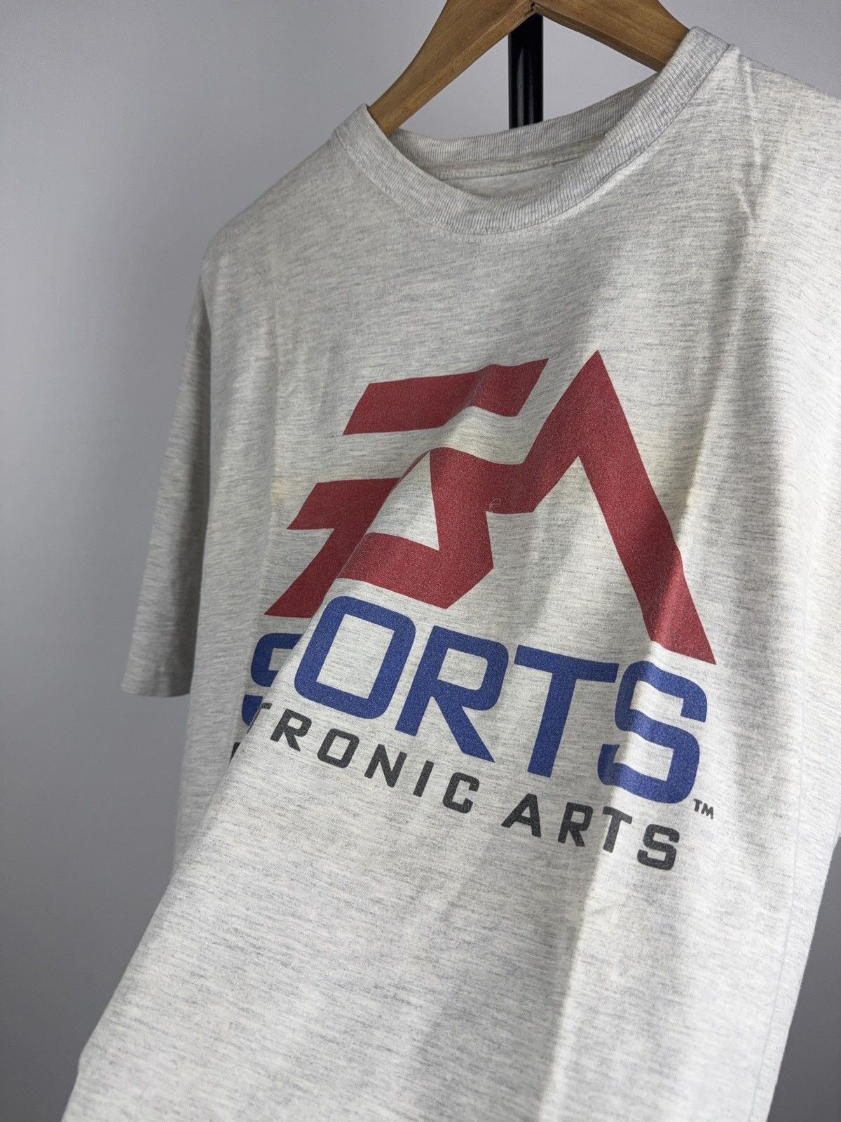 Vintage 00s Y2K EA Sports Big Logo Electronic Arts Game Studio Size US L / EU 52-54 / 3 - 9 Thumbnail