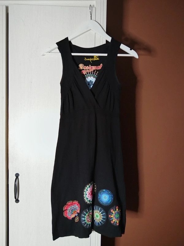Desigual Desigual fitted black dress Size M / US 6-8 / IT 42-44 - 1 Thumbnail