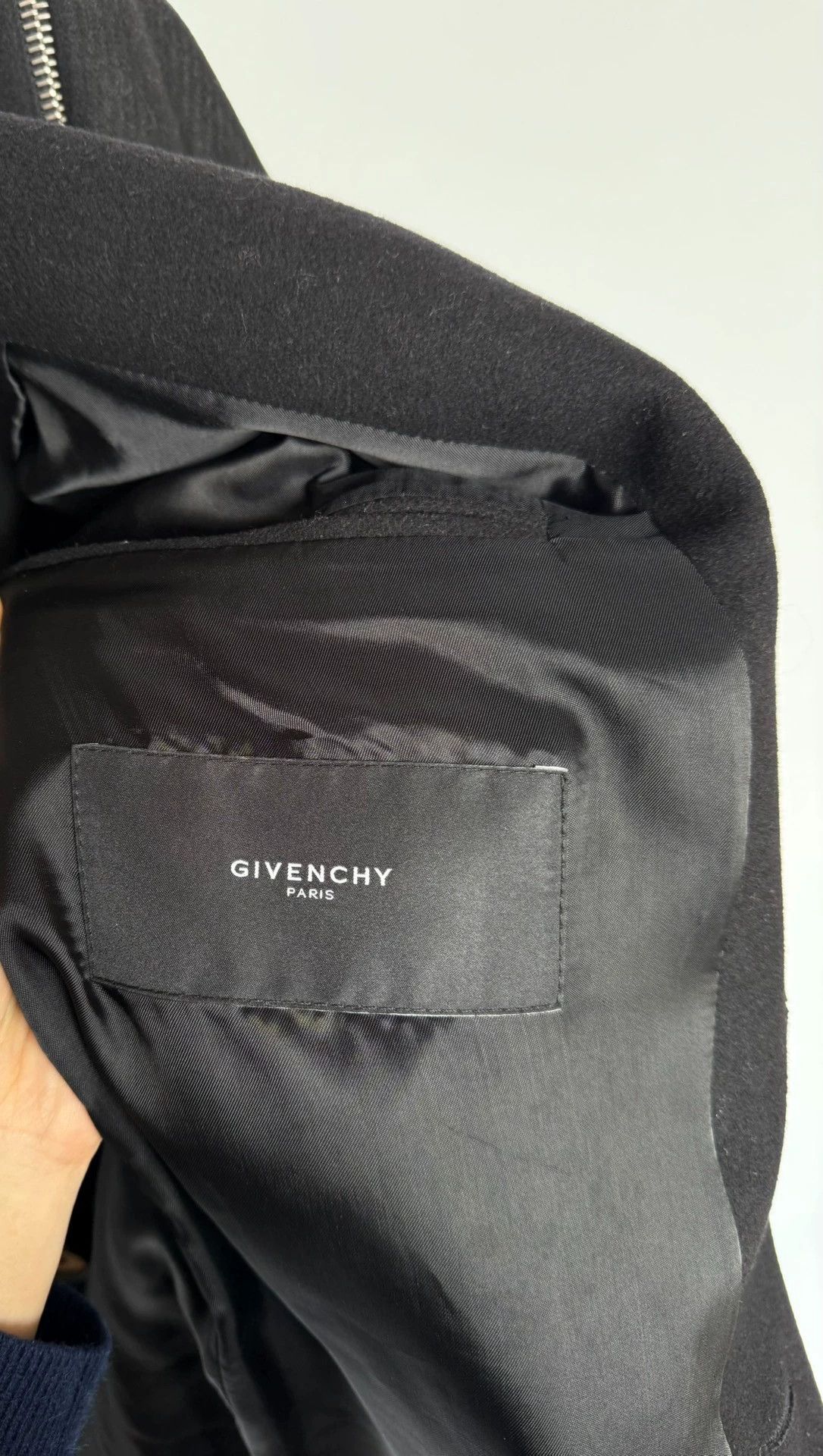 Givenchy Givenchy Black Wool Blend Zip Shoulder Overcoat 48 Size US M / EU 48-50 / 2 - 6 Thumbnail