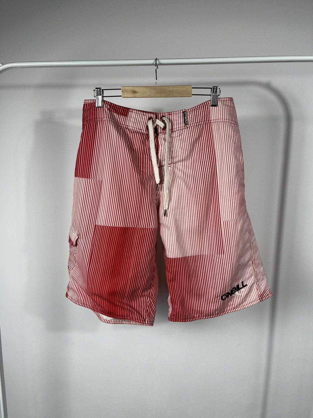 O'Neill O’Neill Red White Striped Board Shorts Size 32 Size US 32 / EU 48 - 1 Thumbnail