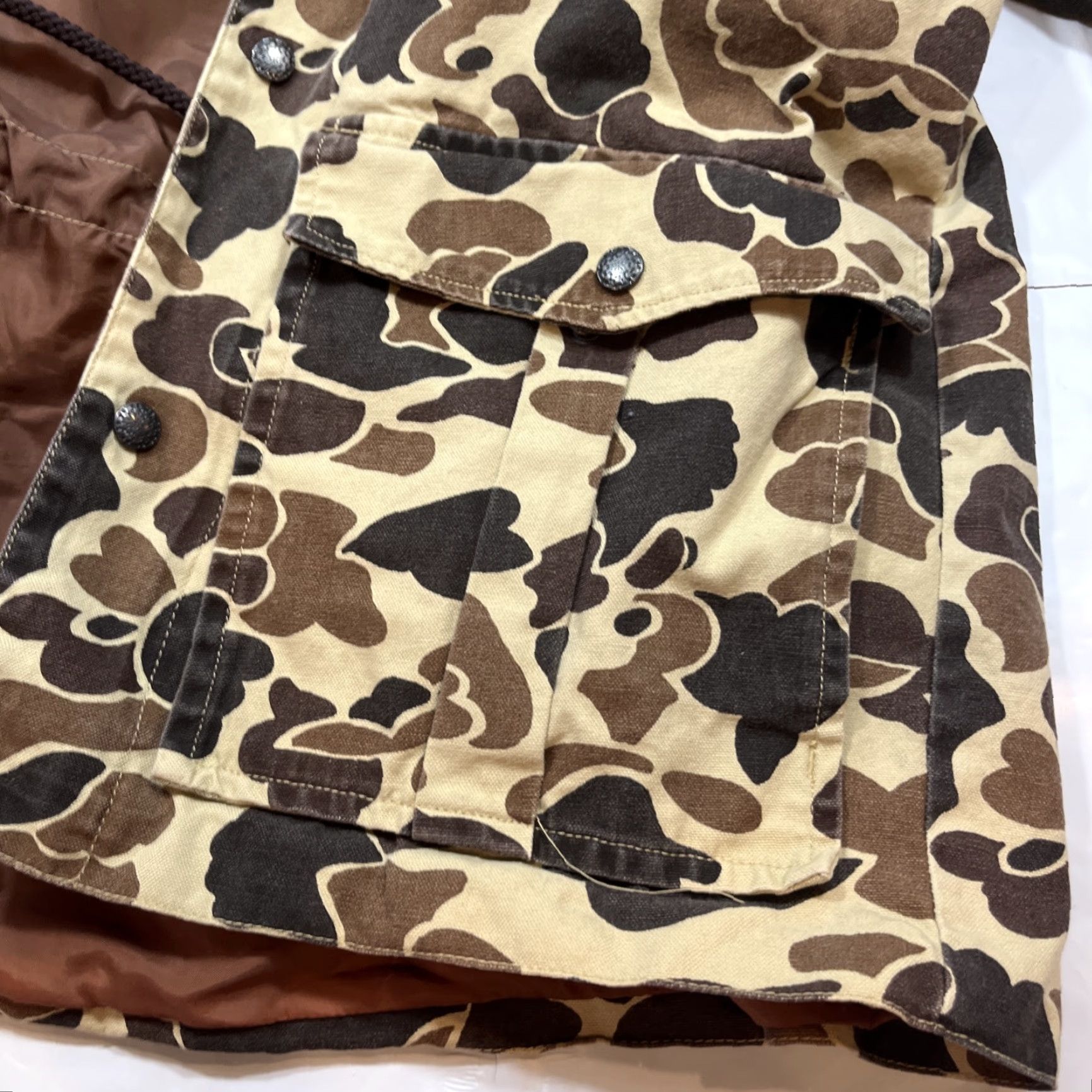 Vintage VINTAGE Black Sheep Jacket CAMOUFLAGE Hunting Brown Tan Camo Cargo Pockets Nylon Lining Hooded Snap Zip Mid-Length 1683 Mens S Size US S / EU 44-46 / 1 - 4 Thumbnail