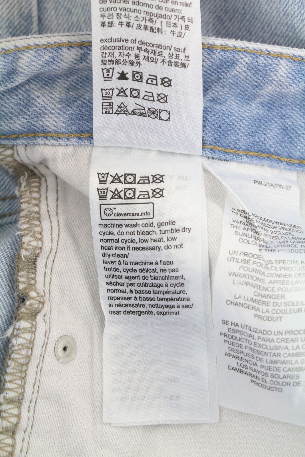 Calvin Klein 90S STRAIGHT W29 Light Blue Washed Zip Fly Denim 85297 Size US 29 - 9 Thumbnail
