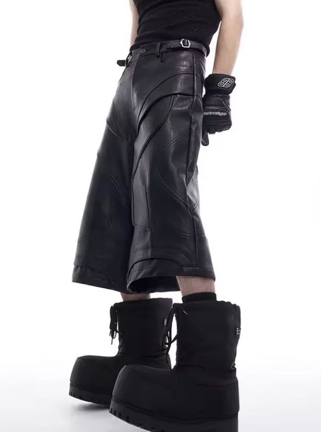 Japanese Brand ⚔️ Avant-Garde Style PU Leather Padded Moto Shorts Size US 34 / EU 50 - 4 Thumbnail