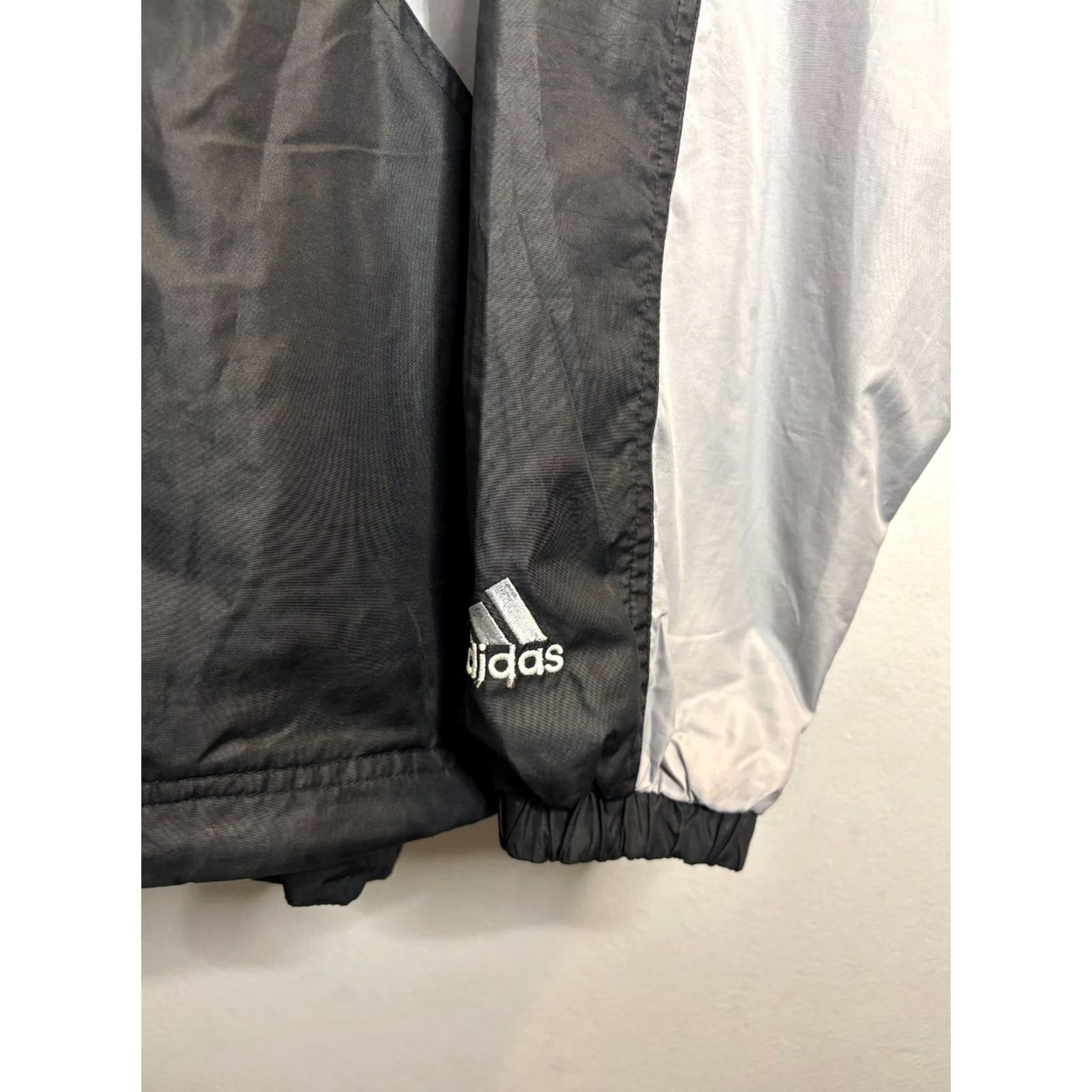 Adidas VINTAGE adidas Jacket Mens L Windbreaker Full Zip Size Size US L / EU 52-54 / 3 - 5 Thumbnail