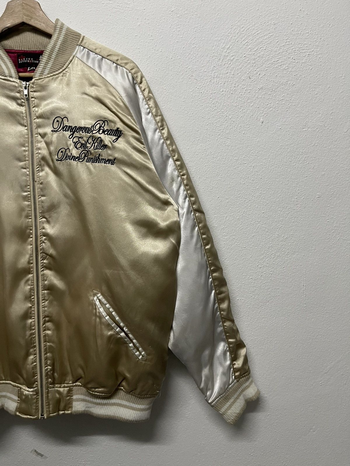 Japanese Brand 2000s DEVINE RETRIBUTION EMBROIDERED SAMURAI WOMEN RARE Size US XL / EU 56 / 4 - 3 Thumbnail