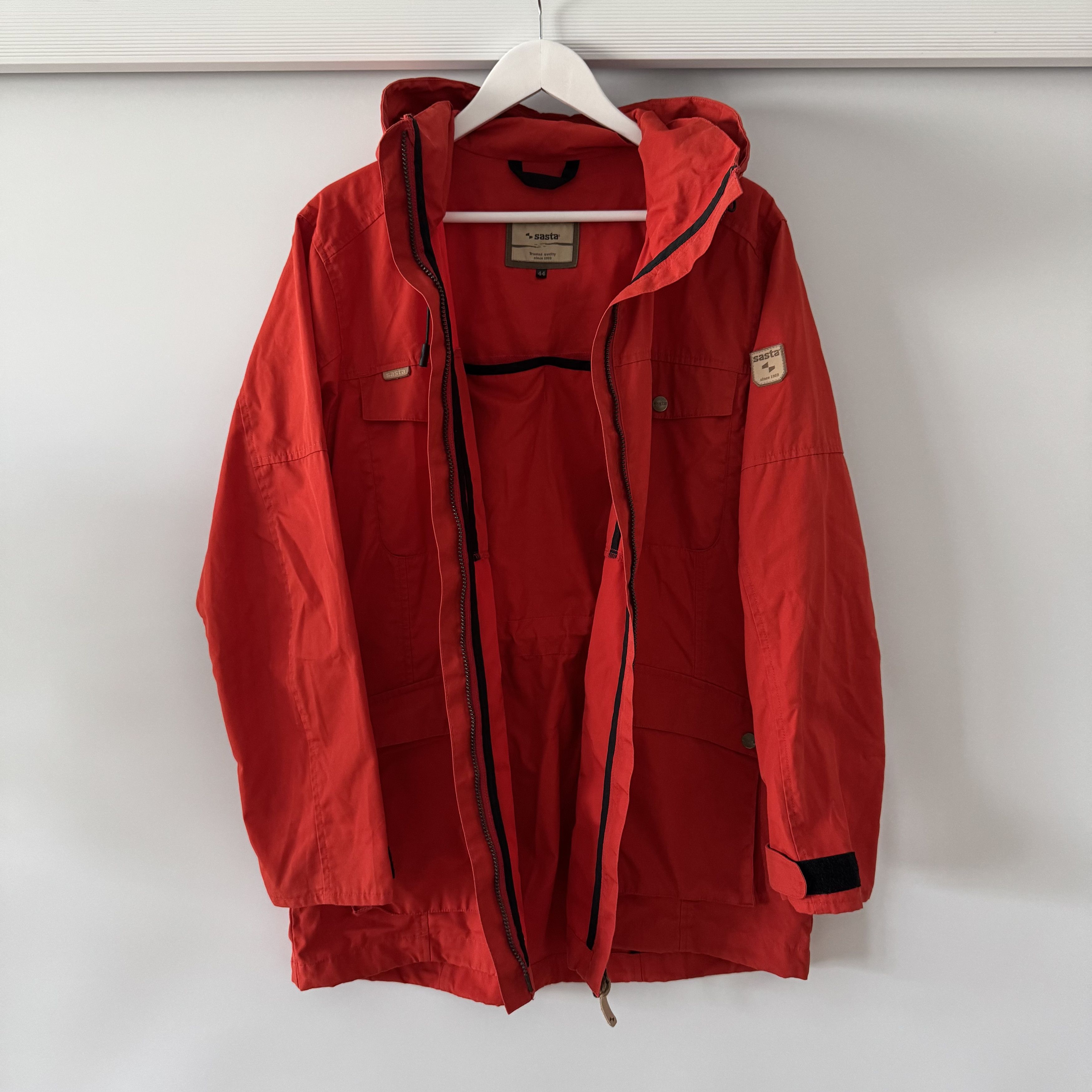 Arc'teryx Women's Sasta Sweden Outdoor Red/Orange Hooded Jacket Size M / US 6-8 / IT 42-44 - 2 Thumbnail