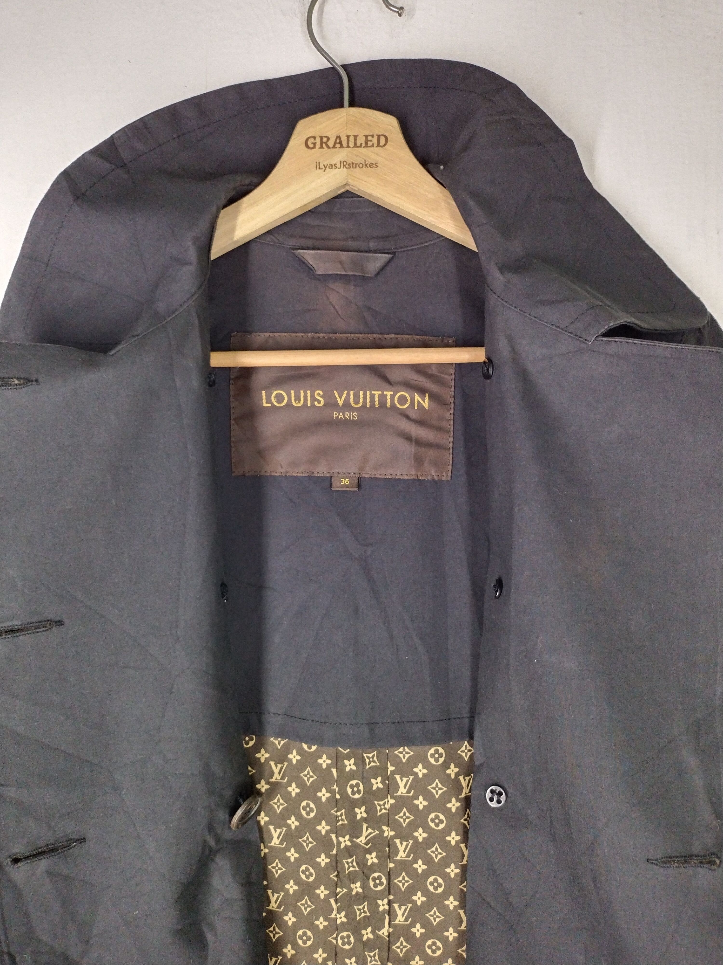 Louis Vuitton A/W 02 Louis Vuitton Mackintosh Trench Coat Ladies Rare Size S / US 4 / IT 40 - 11 Thumbnail