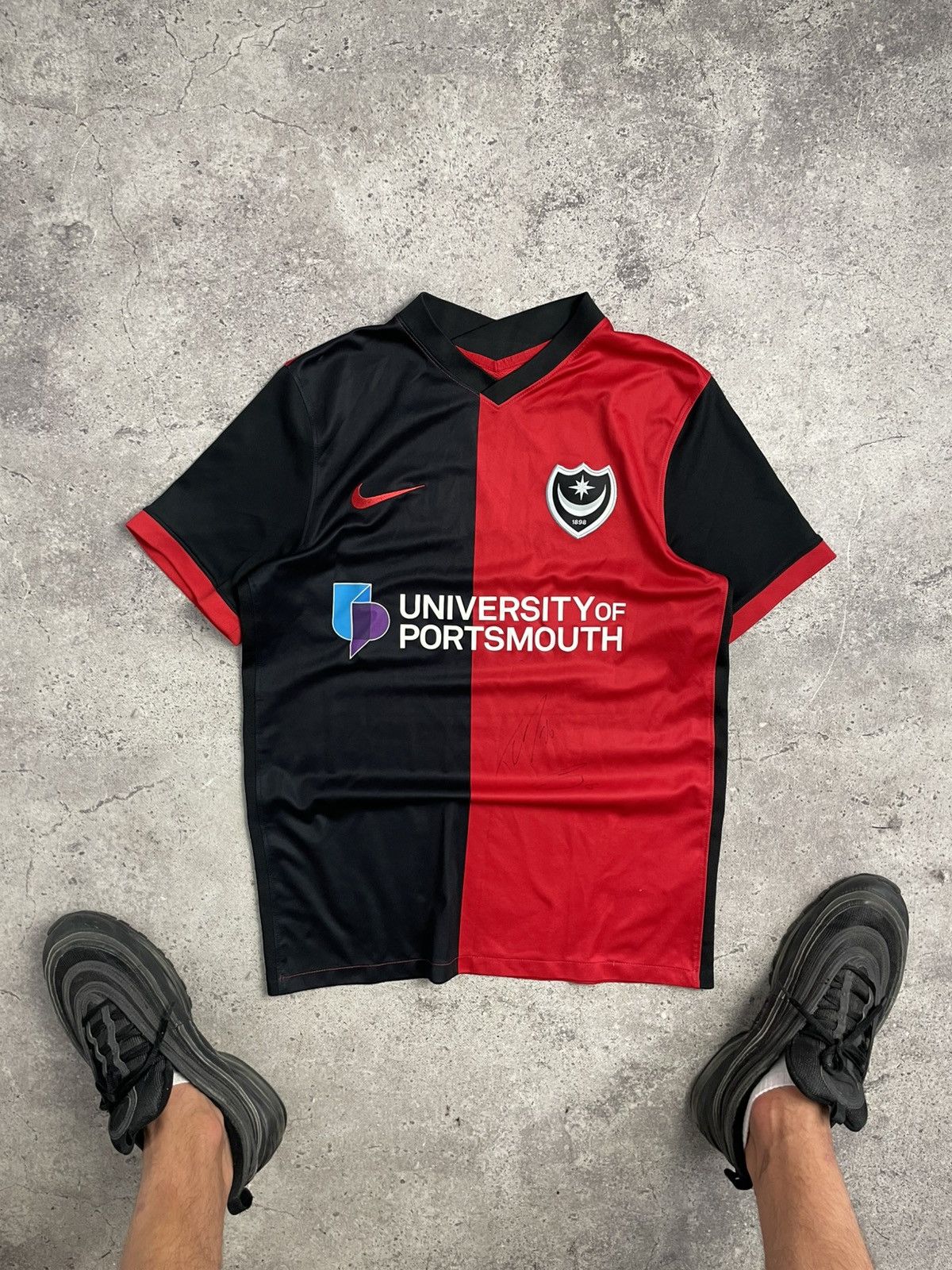 Nike Portsmouth FC home Nike soccer football jersey Size US M / EU 48-50 / 2 - 1 Thumbnail