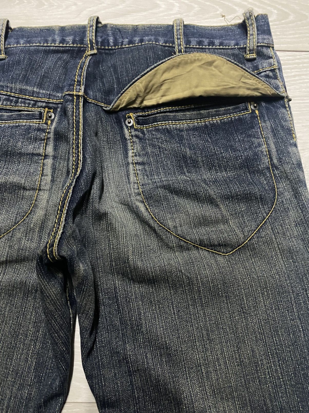 Japanese Brand Vintage Japanese Brand Mud Wash Curve Leg Slim Jeans Size US 33 - 8 Thumbnail