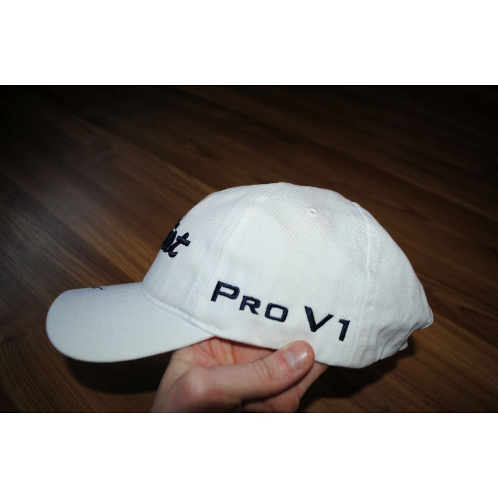 Titleist TITLEIST FJ PRO V1 GOLF HAT CAP STRAPBACK AUTOGRAPH SIGNED PLAYER MEN White Cap Hat Size ONE SIZE - 4 Thumbnail