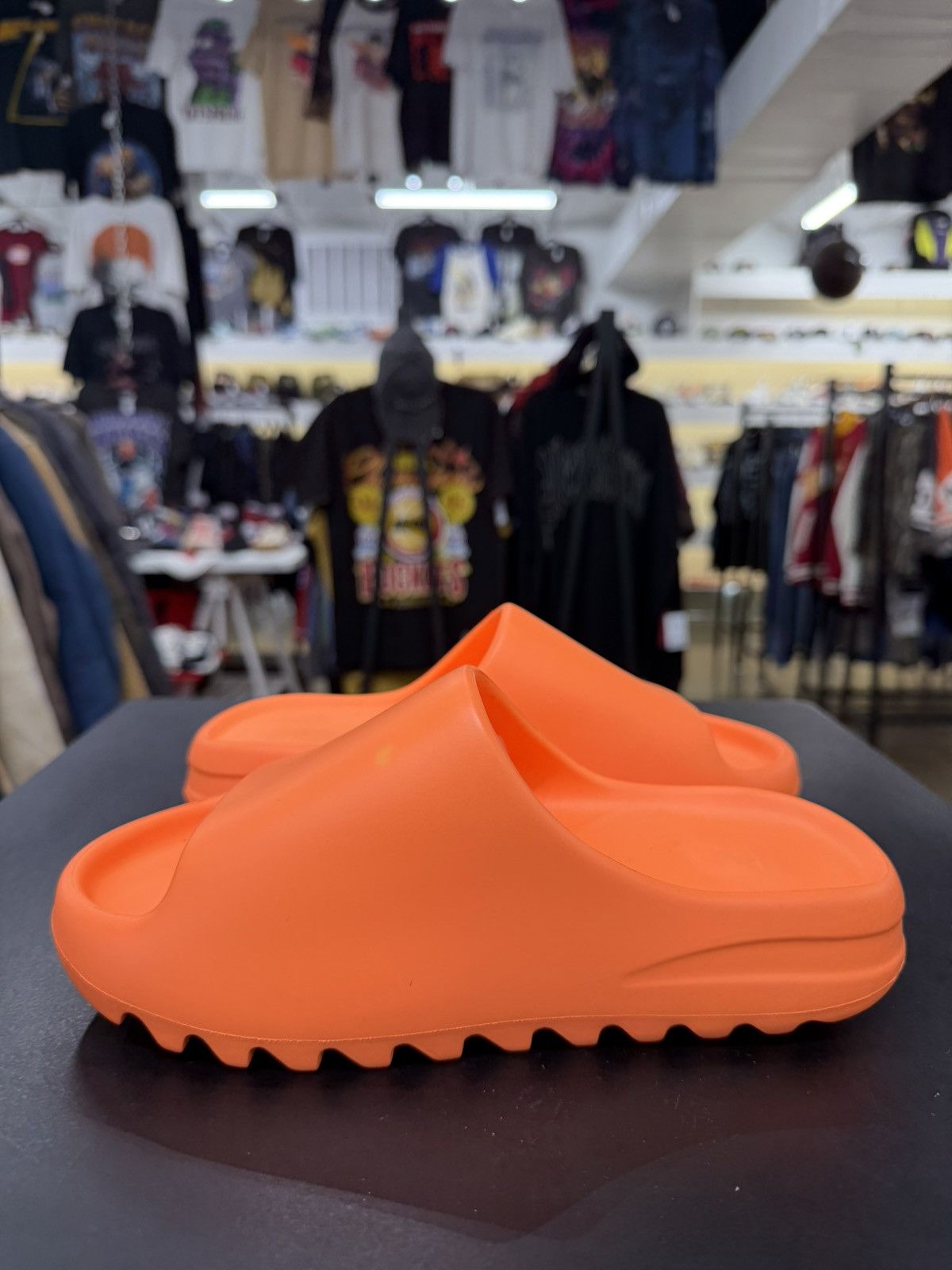 Adidas Adidas Yeezy Slide Enflame Oranges Size 5 (2021) Size US 5 / EU 37 - 4 Thumbnail