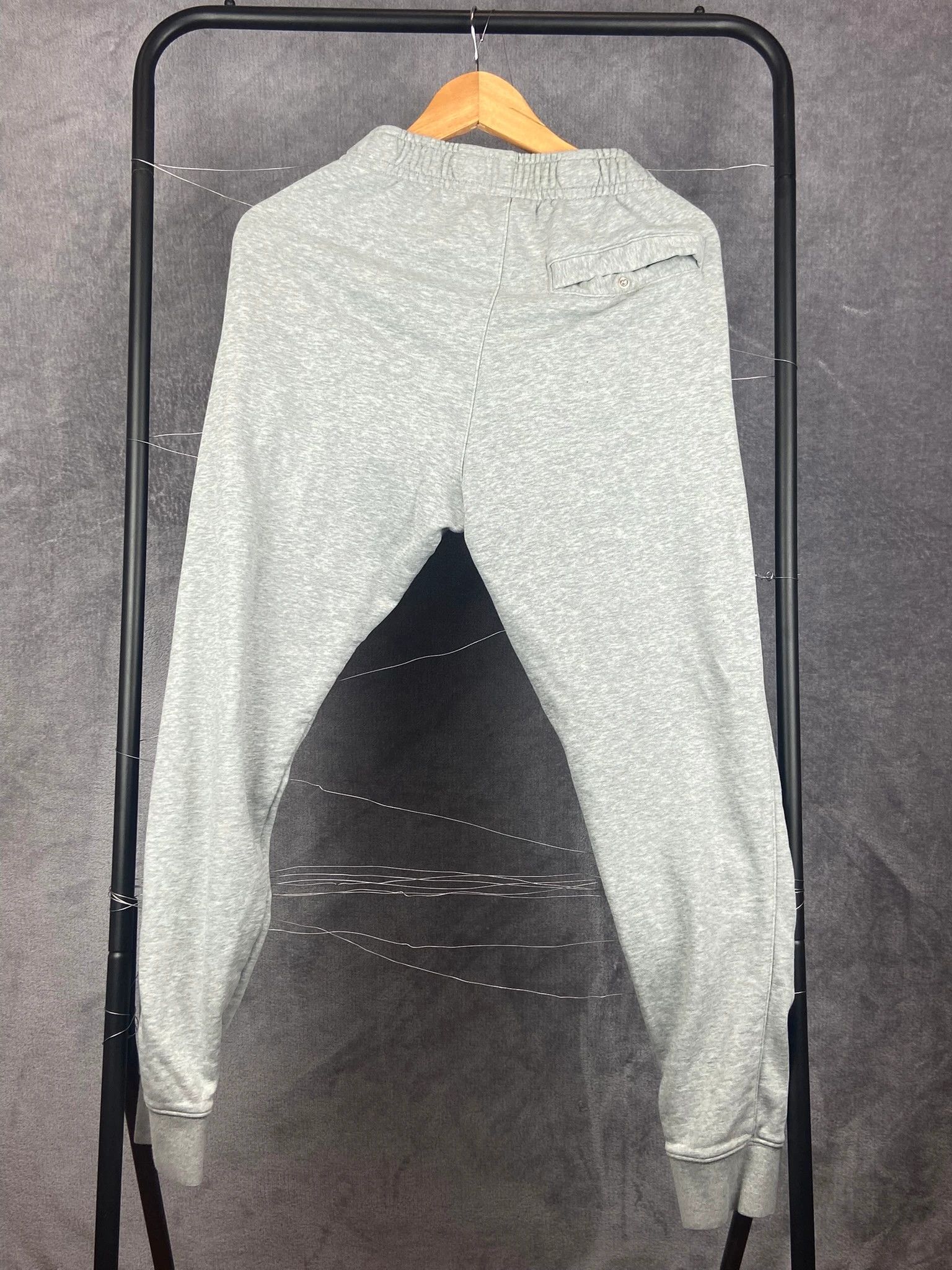 Nike Nike Small Swoosh Grey Joggers | XS Slim Fit Sweatpants Size US 28 / EU 44 - 4 Thumbnail