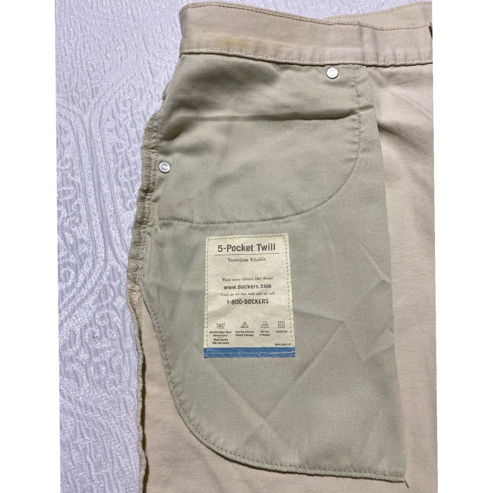 Dockers VINTAGE Dockers Mens Shorts 40 Khaki Beige 5 Pocket Twill Casual Chino Cotton Size US 40 / EU 56 - 6 Thumbnail