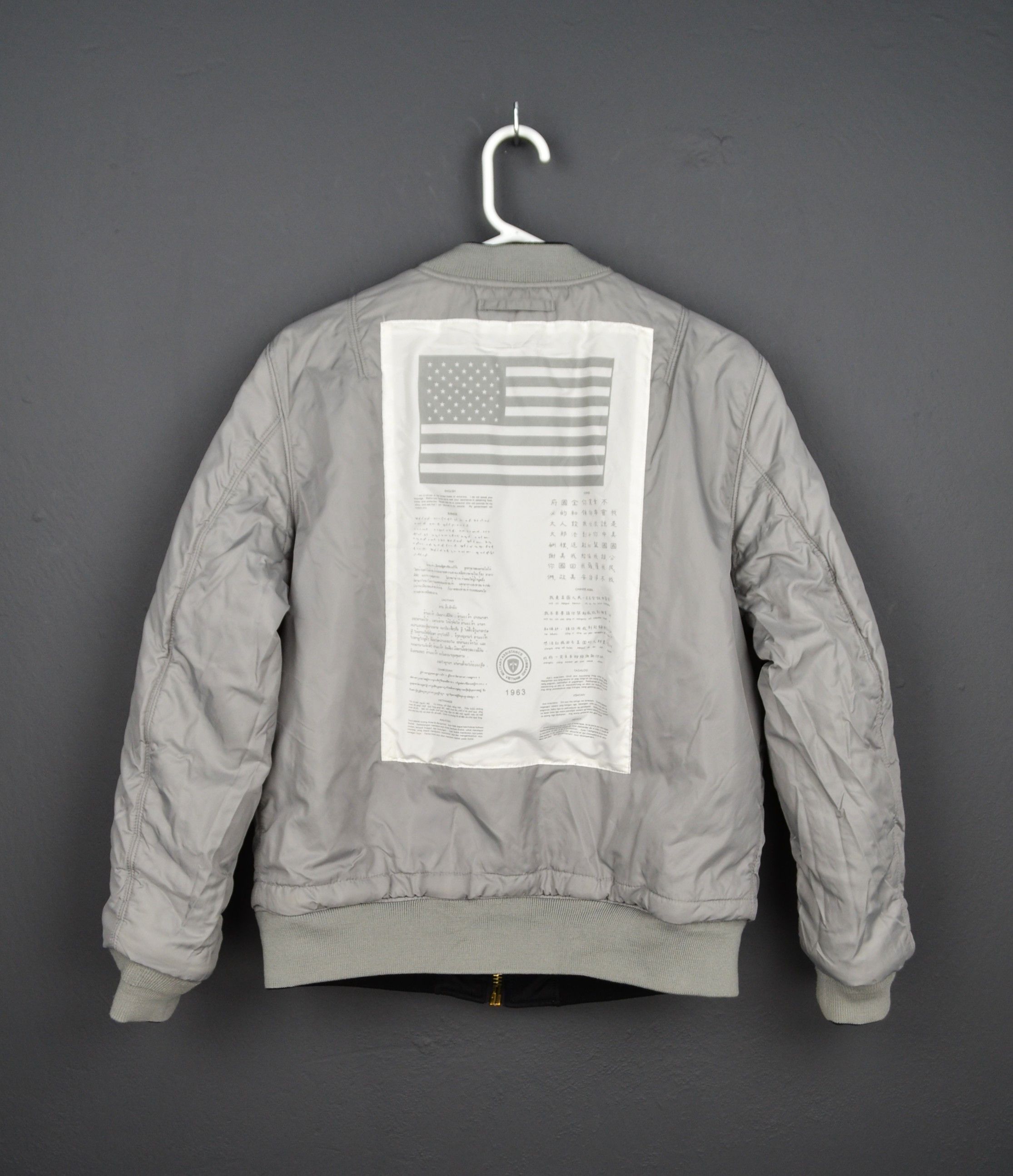 Alpha Industries Alpha Industries MA-1 Flag Gray Reversible Bomber Jacket L Size US L / EU 52-54 / 3 - 4 Thumbnail
