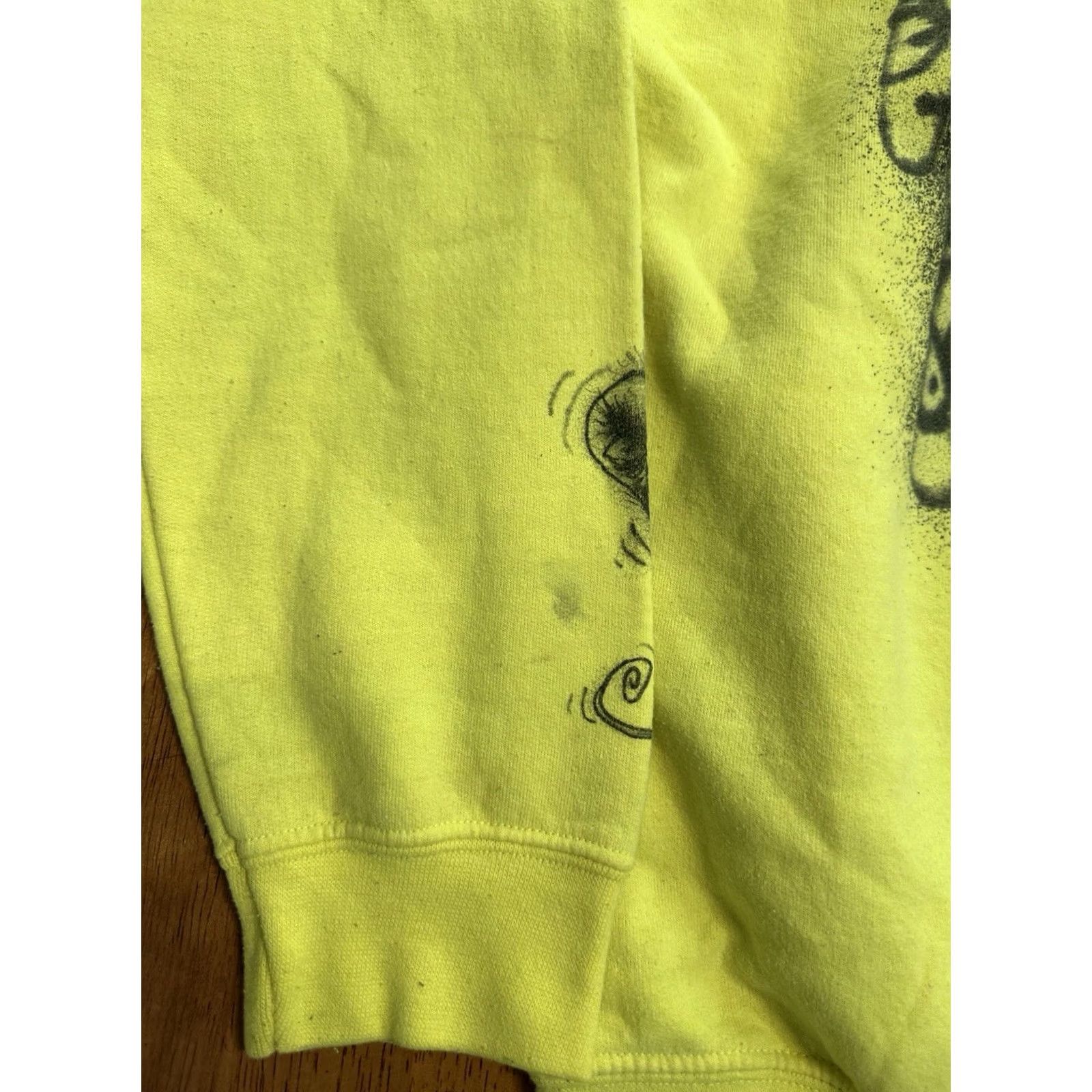 Vintage Billie Eilish Shirt Mens M Yellow World Tour Hoodie Sweatshirt Concert Graffiti Air Brush Size US M / EU 48-50 / 2 - 5 Thumbnail
