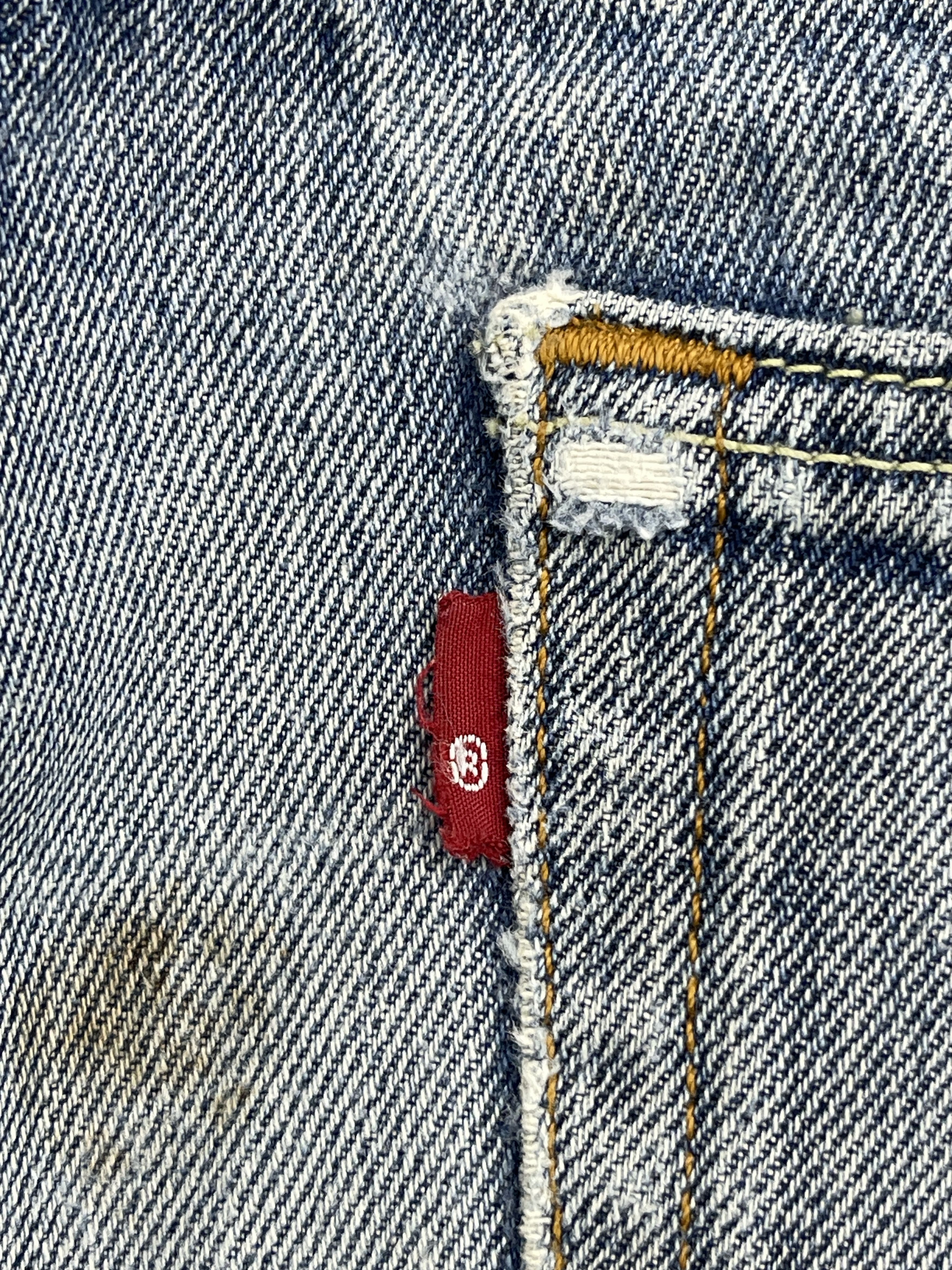 Levi's Distressed Faded Blue Vintage Levis 560 Jeans DP2555 Size US 31 - 6 Thumbnail