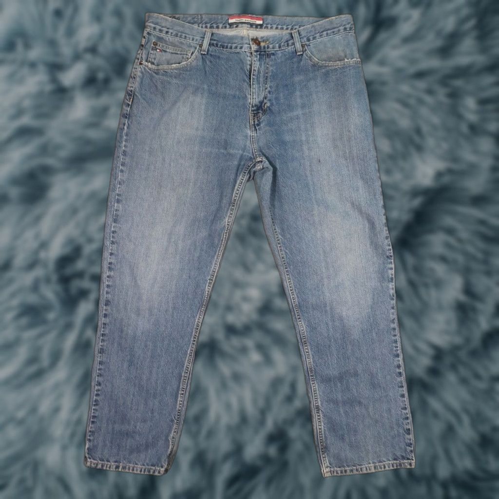 Tommy Hilfiger VINTAGE Tommy Hilfiger Jeans Mens 36x30 Straight 100% Cotton Medium Wash Denim Loose Fit Size US 36 / EU 52 - 1 Thumbnail