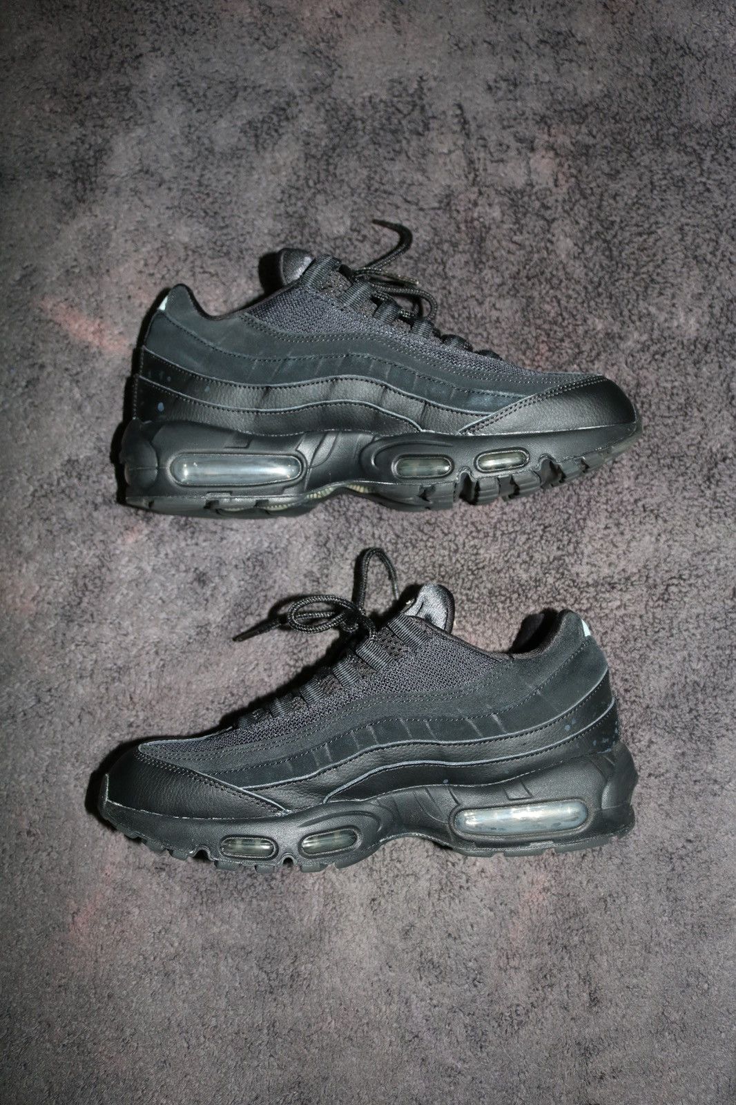Nike Nike Air Max 95 OG Size US 9.5 / EU 42-43 - 2 Thumbnail