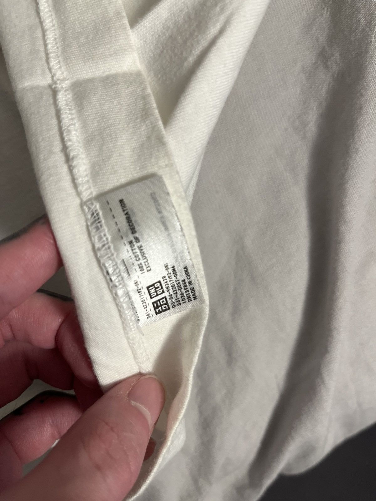 Kaws × Uniqlo Kaws uniqlo pink guy tee white Size US L / EU 52-54 / 3 - 4 Thumbnail