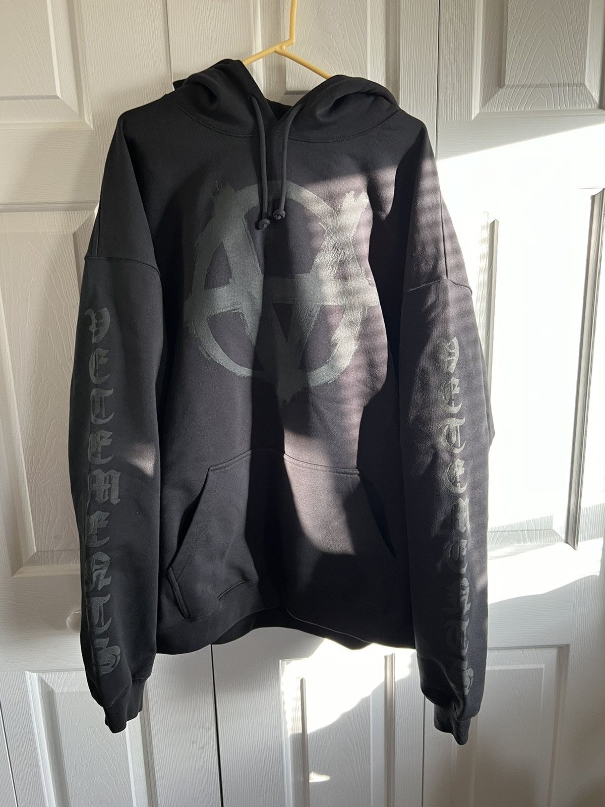 Vetements Double Anarchy hoodie size L Size US L / EU 52-54 / 3 - 5 Thumbnail
