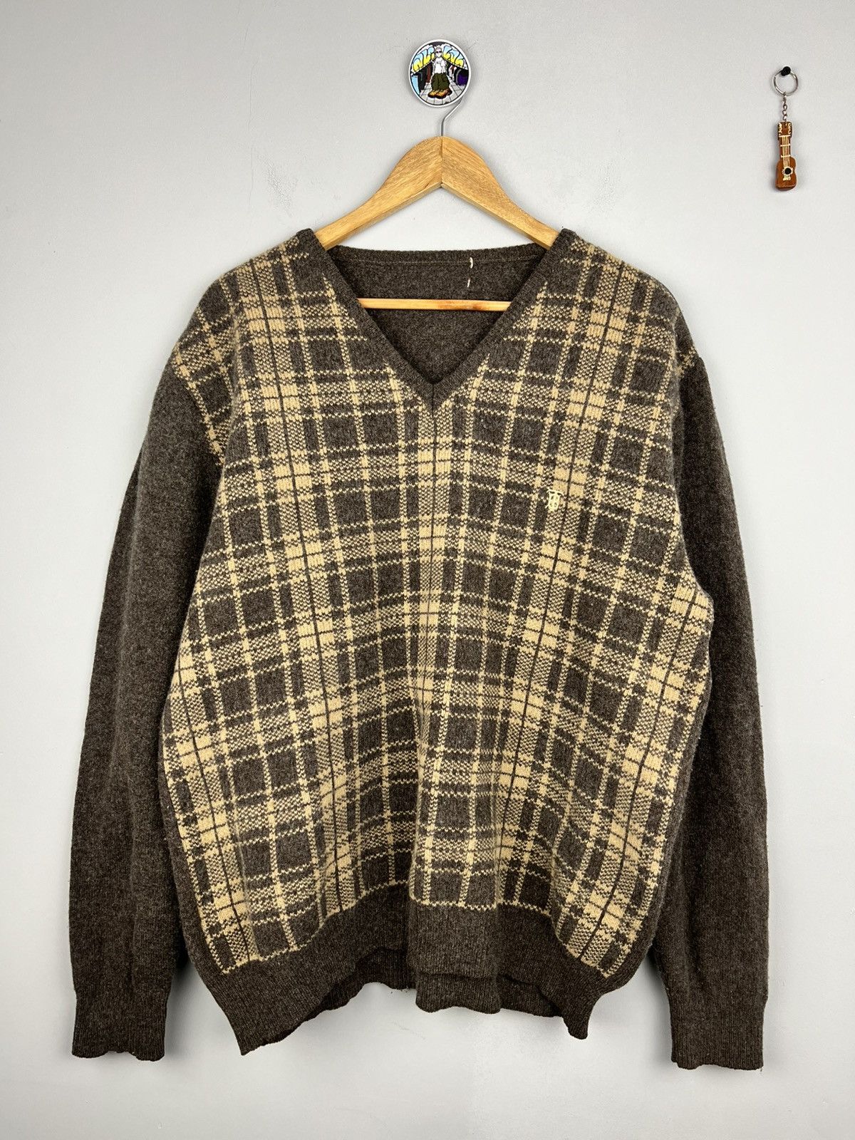 Burberry × Vintage Rare Burberry Vintage Wool checkered sweater V Neck 90s Size US XL / EU 56 / 4 - 1 Thumbnail