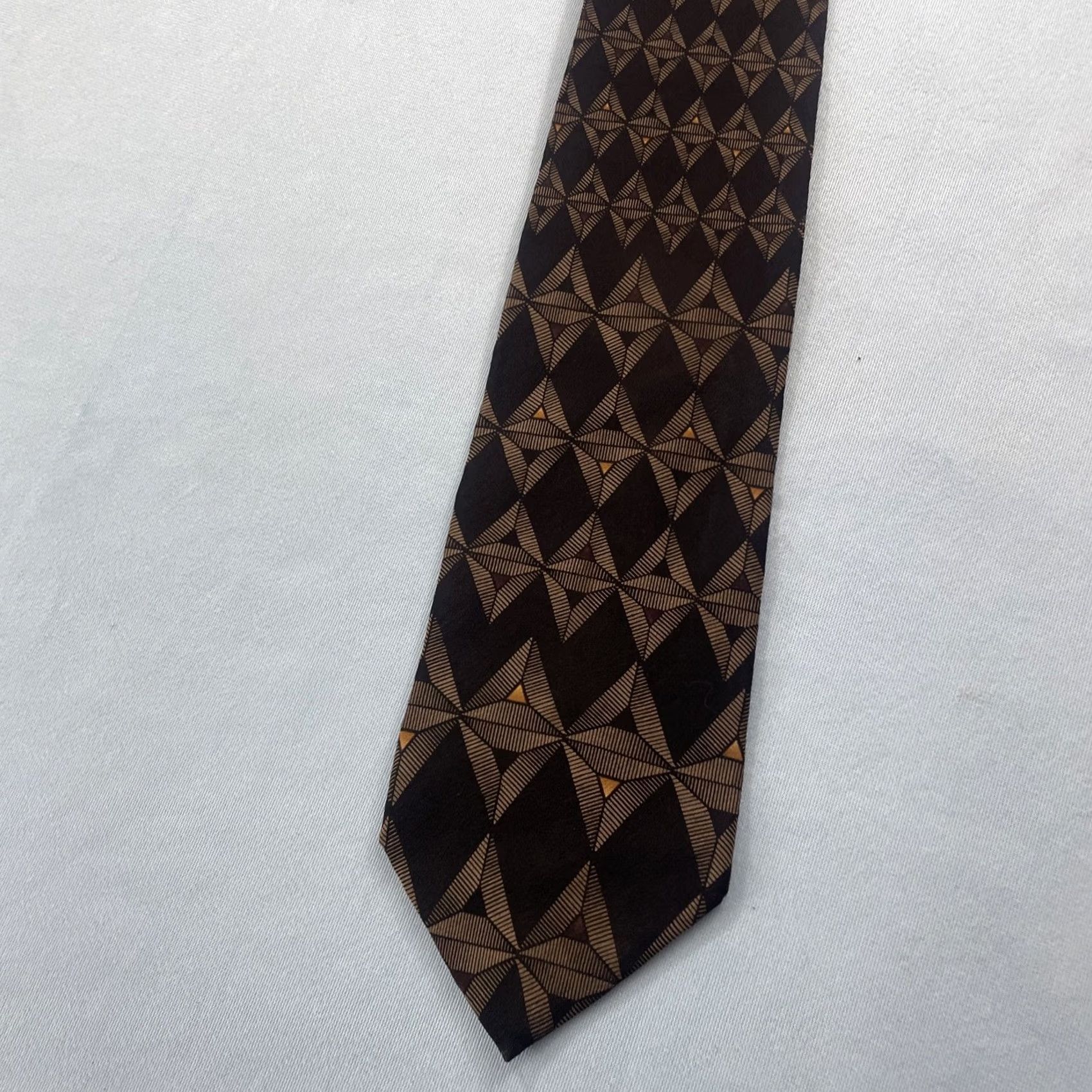 Kenneth Cole VINTAGE Kenneth Cole New York Silk Tie Diamond Deco Foulard Gray Black vtg 90s USA 4x59 Size ONE SIZE - 4 Thumbnail