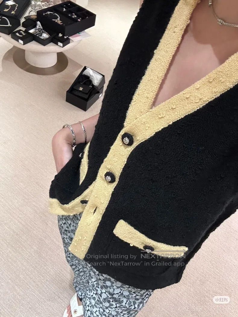 Chanel Chanel 24K yellow stitched black vest jacket Size XXS / US 00 / IT 34 - 9 Thumbnail